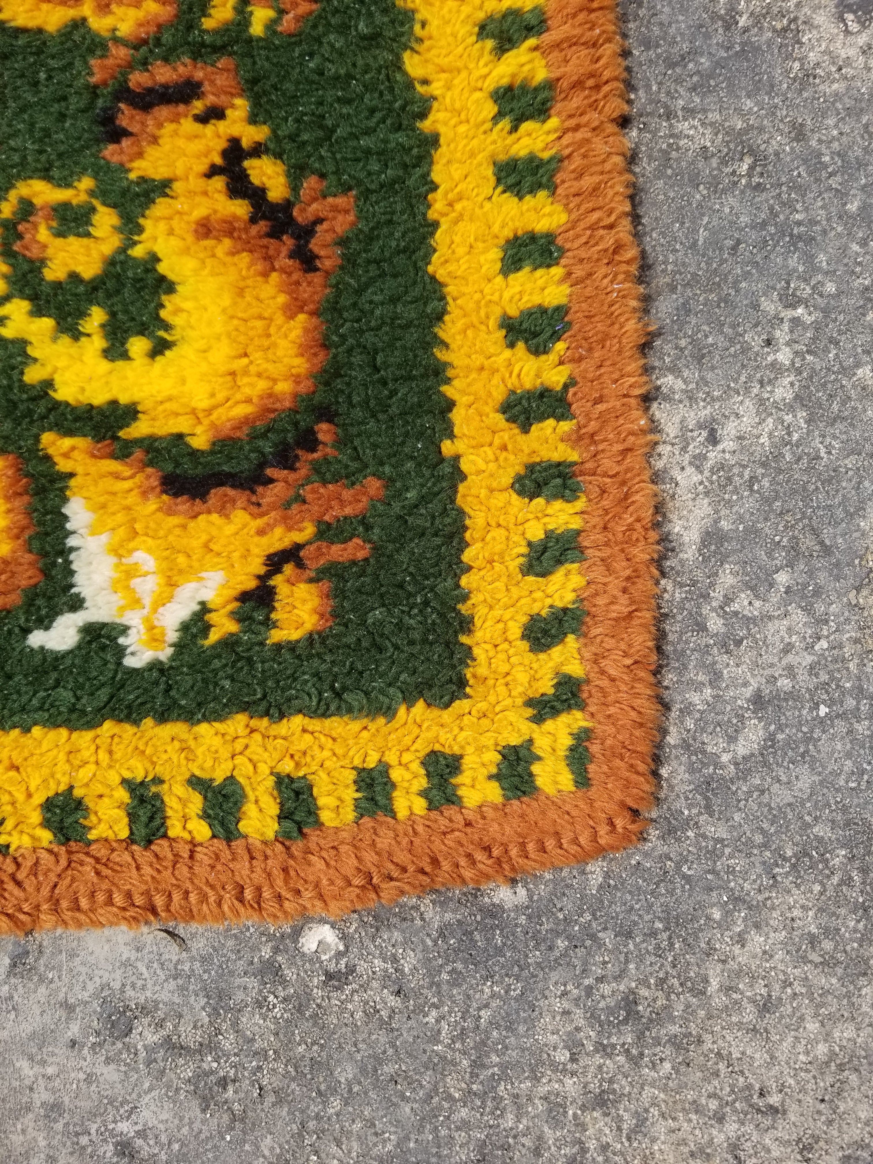 Vintage American Handmade Floral Wool Multicolor Hooked Rug 188x114cm