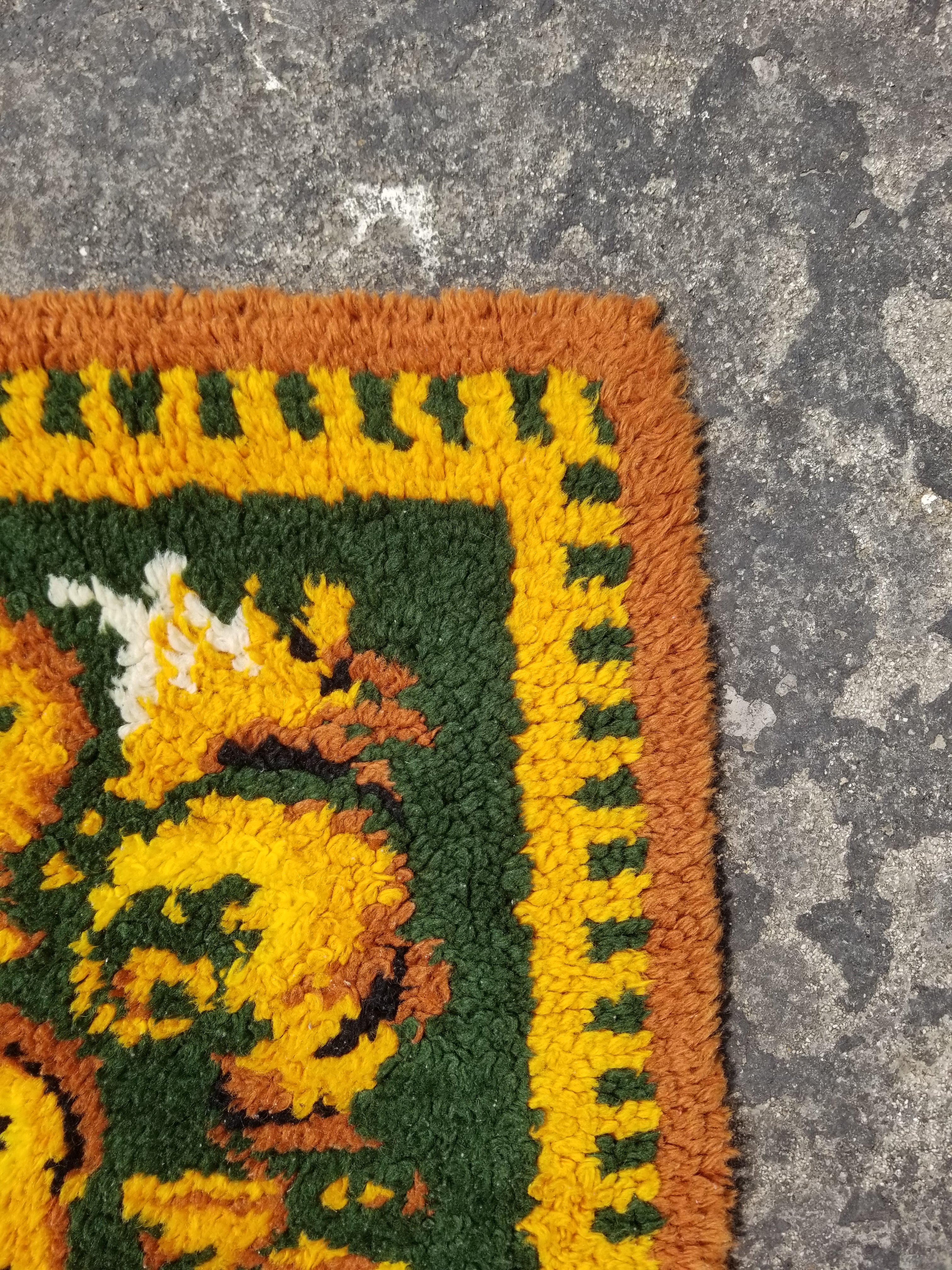 Vintage American Handmade Floral Wool Multicolor Hooked Rug 188x114cm