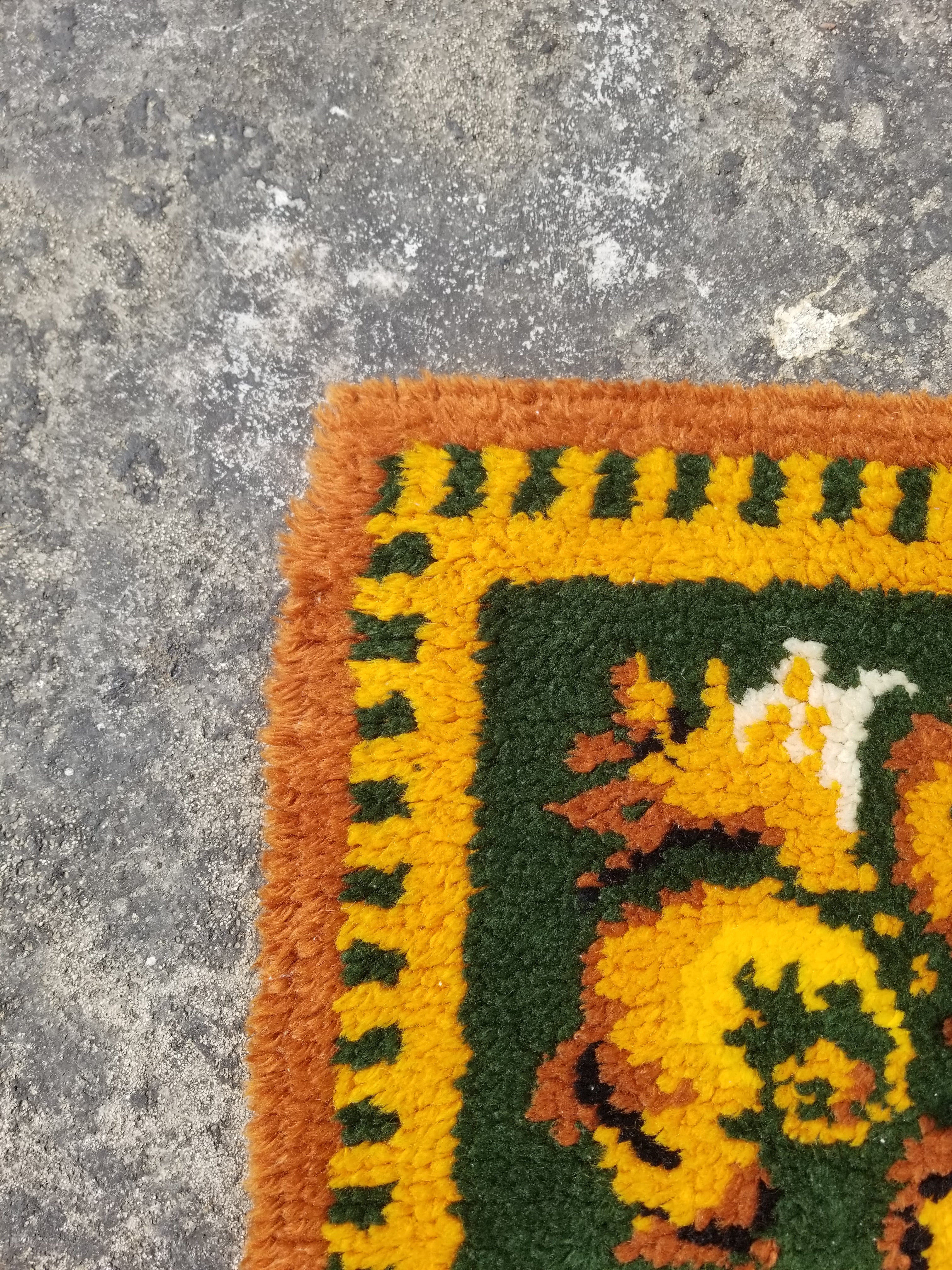 Vintage American Handmade Floral Wool Multicolor Hooked Rug 188x114cm