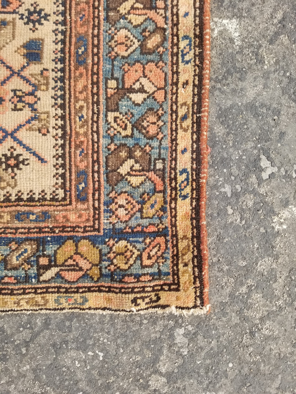 Distressed Antique Traditional Handmade Oriental Wool Multicolor Rug 175x109cm