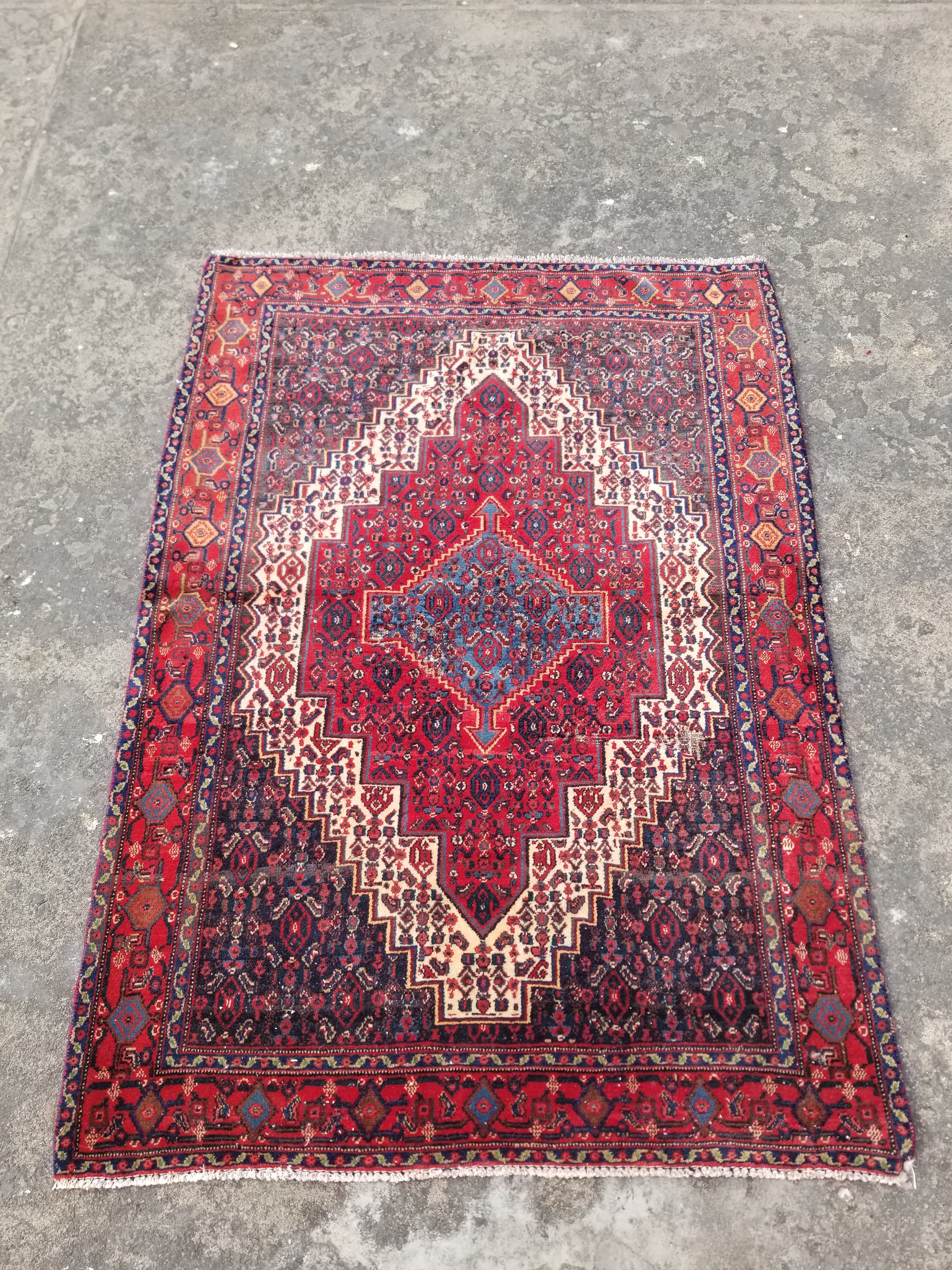 Vintage Traditional Handmade Bidjar Wool Multicolor Rug 163x114cm