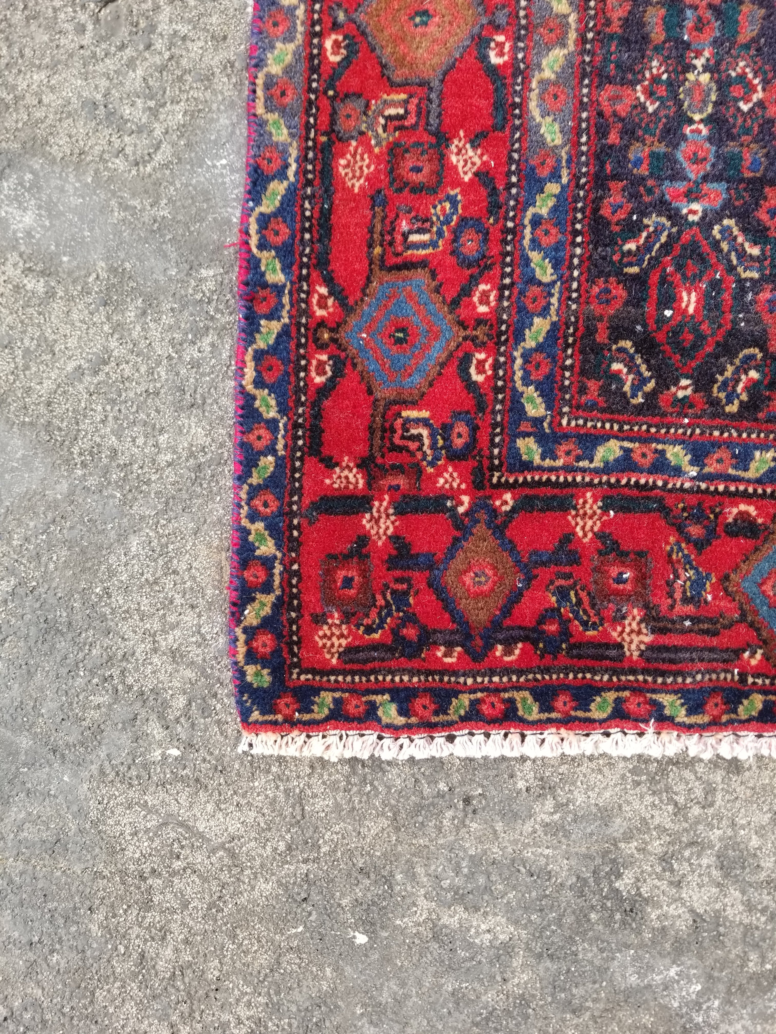 Vintage Traditional Handmade Bidjar Wool Multicolor Rug 163x114cm