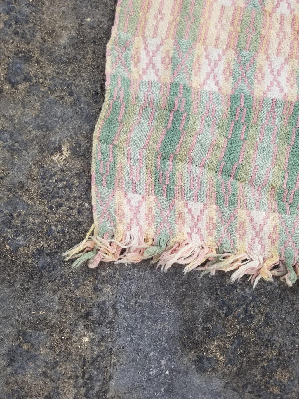 Vintage Welsh Wool Tapestry Blanket Reversible 217x212cm