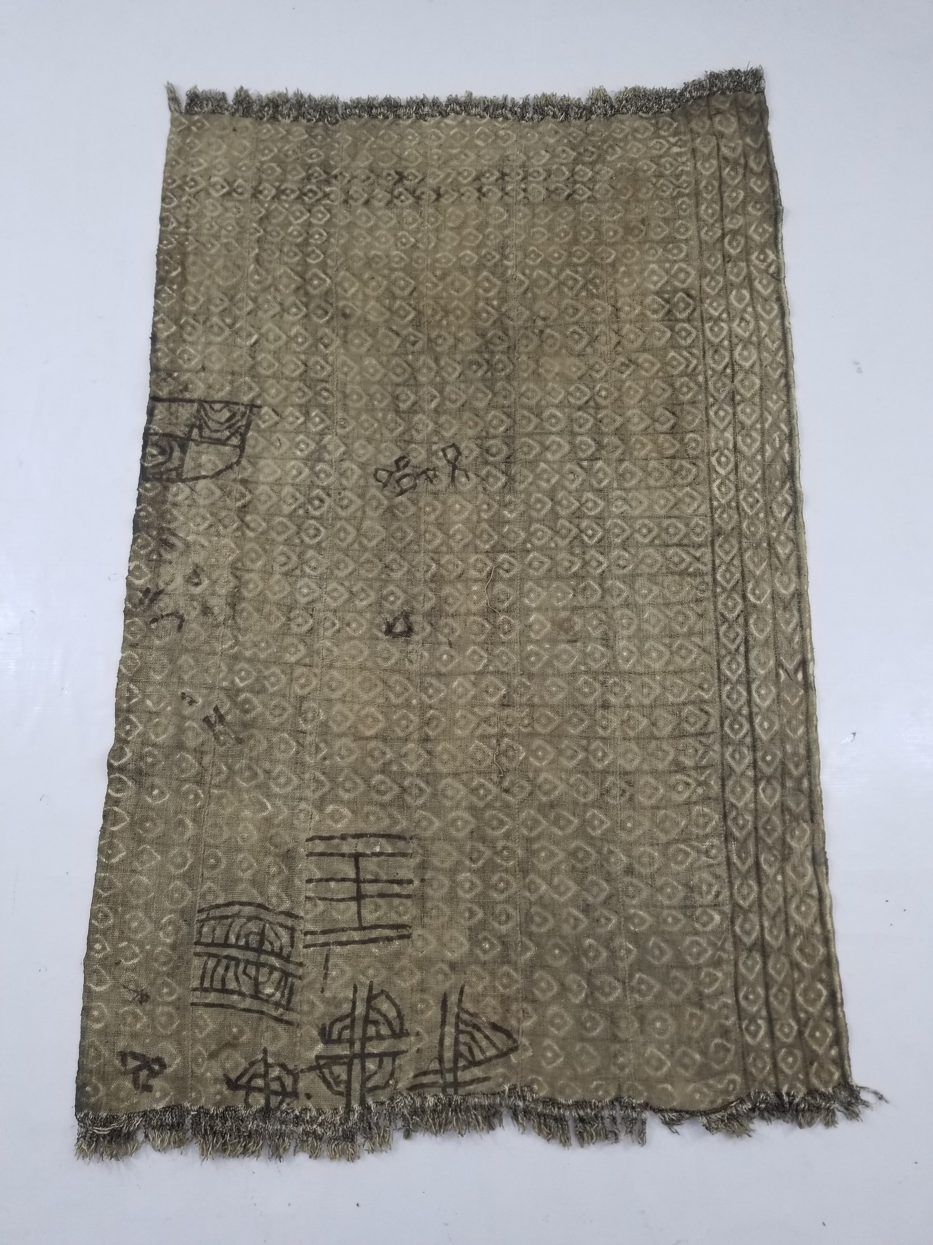 Vintage Traditional Handwoven African Hand Painted Textile 124x82cm