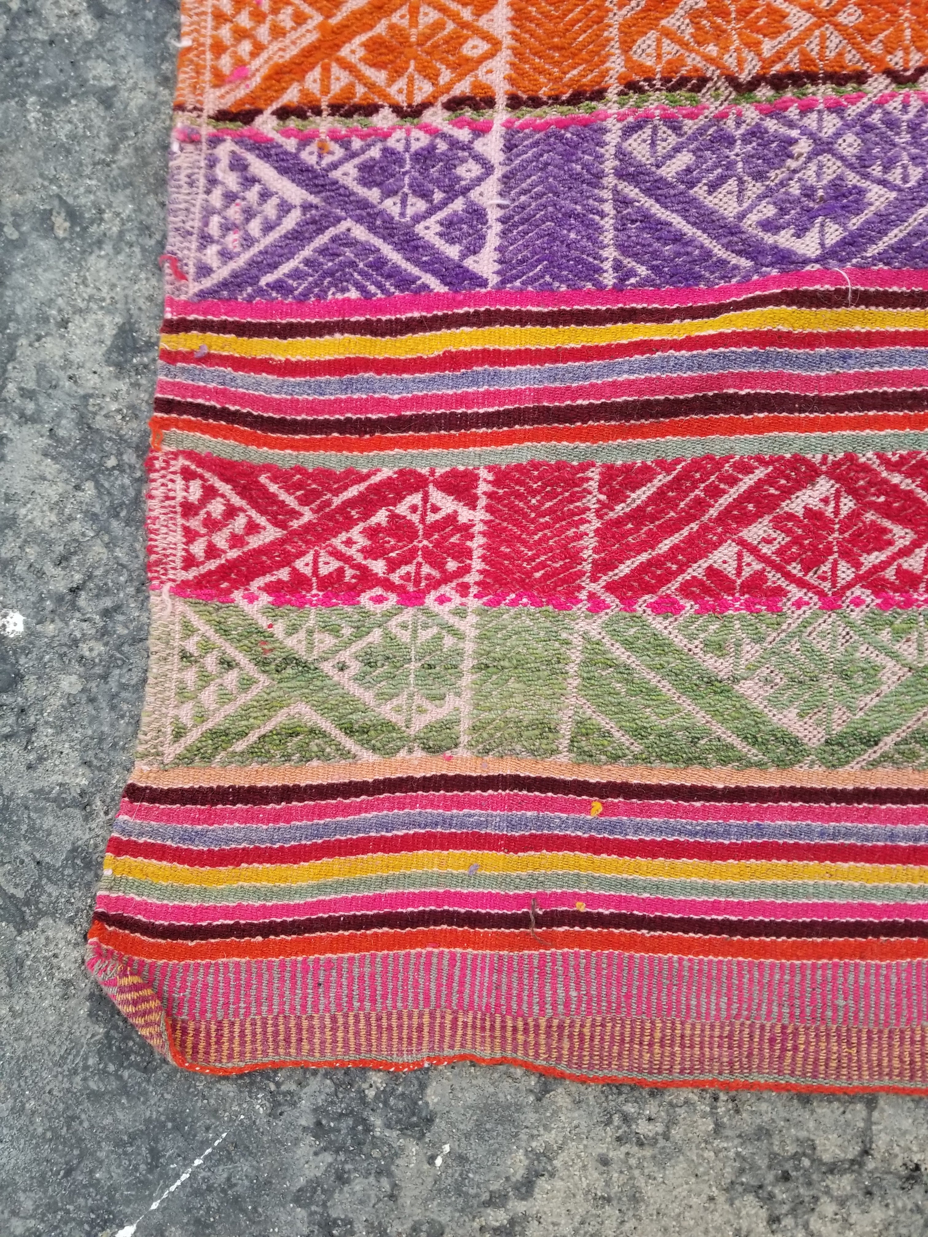 Vintage Traditional Handmade Peruvian Wool Multicolor Kilim Textile 116x111cm
