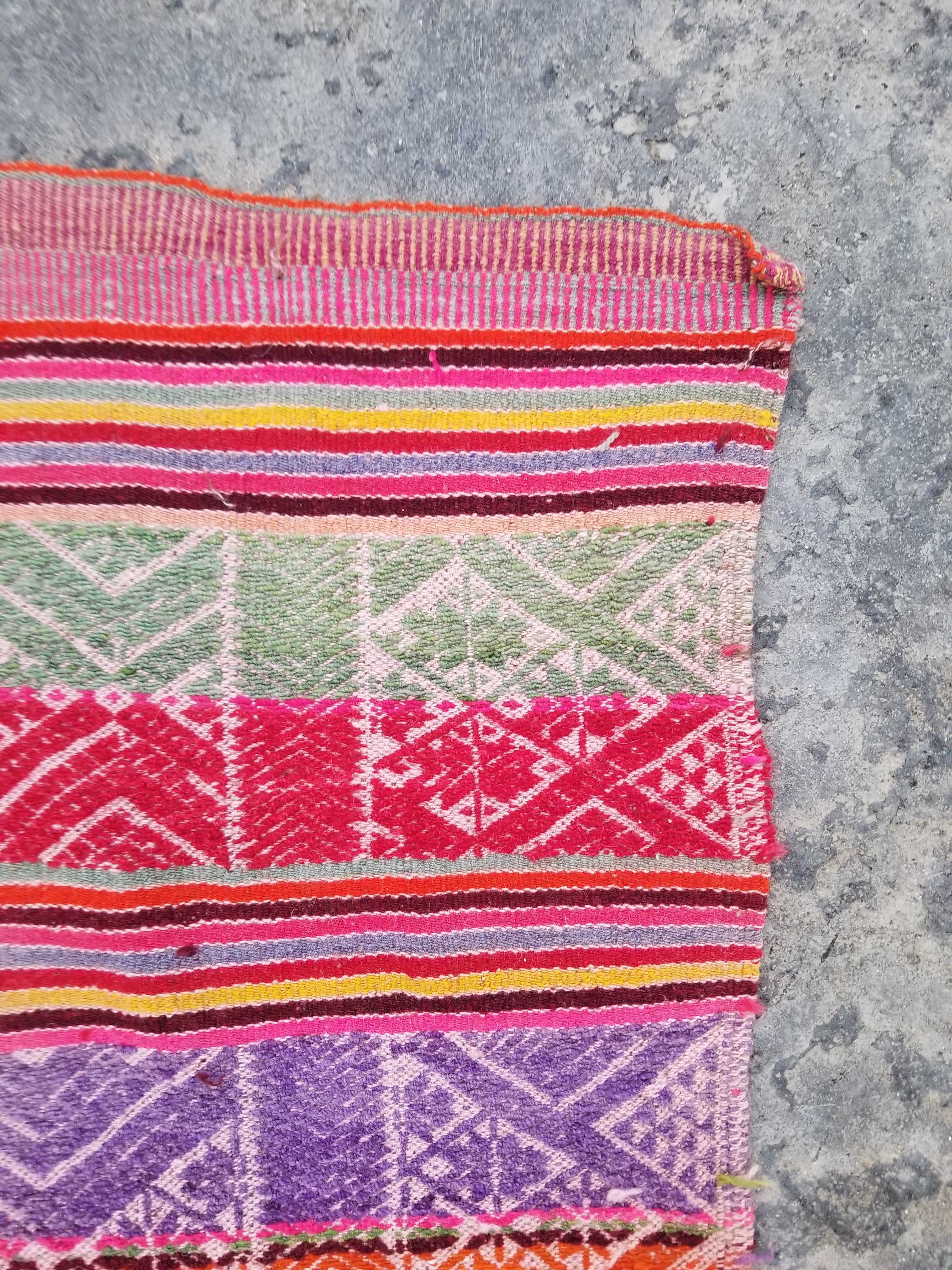 Vintage Traditional Handmade Peruvian Wool Multicolor Kilim Textile 116x111cm