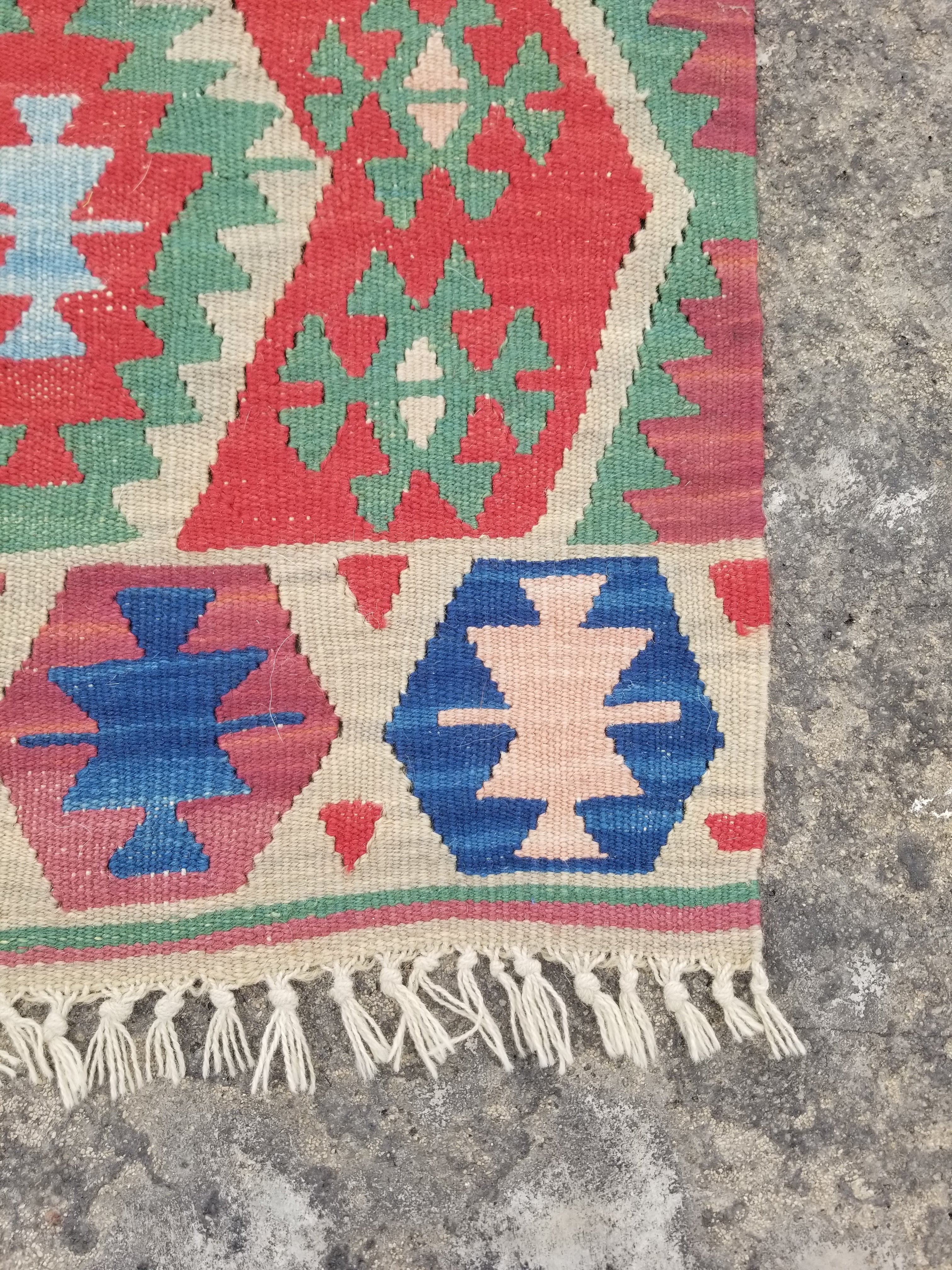 Vintage Traditional Handmade Turkish Wool Multicolor Kilim 109x83cm