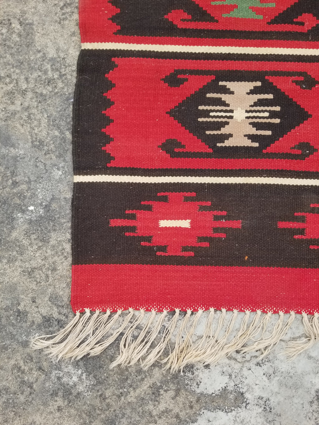Vintage Traditional Handmade Turkish Wool Red & Black Kilim 188x145cm