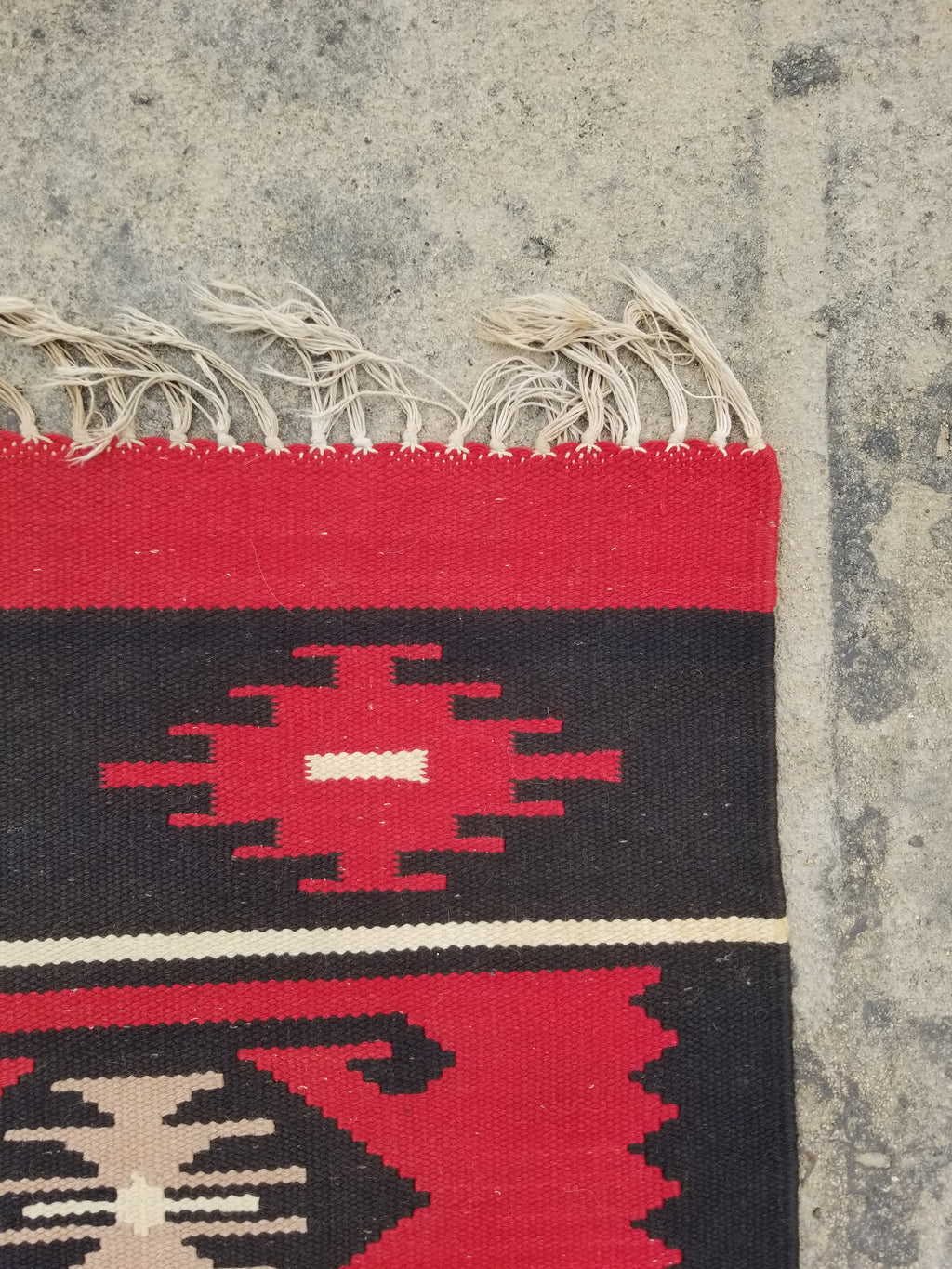 Vintage Traditional Handmade Turkish Wool Red & Black Kilim 188x145cm