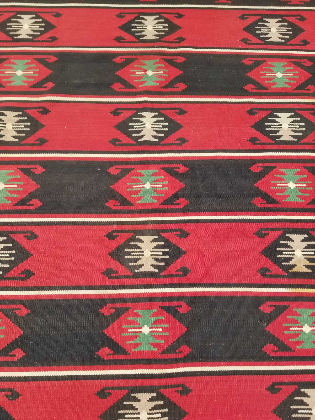 Vintage Traditional Handmade Turkish Wool Red & Black Kilim 188x145cm