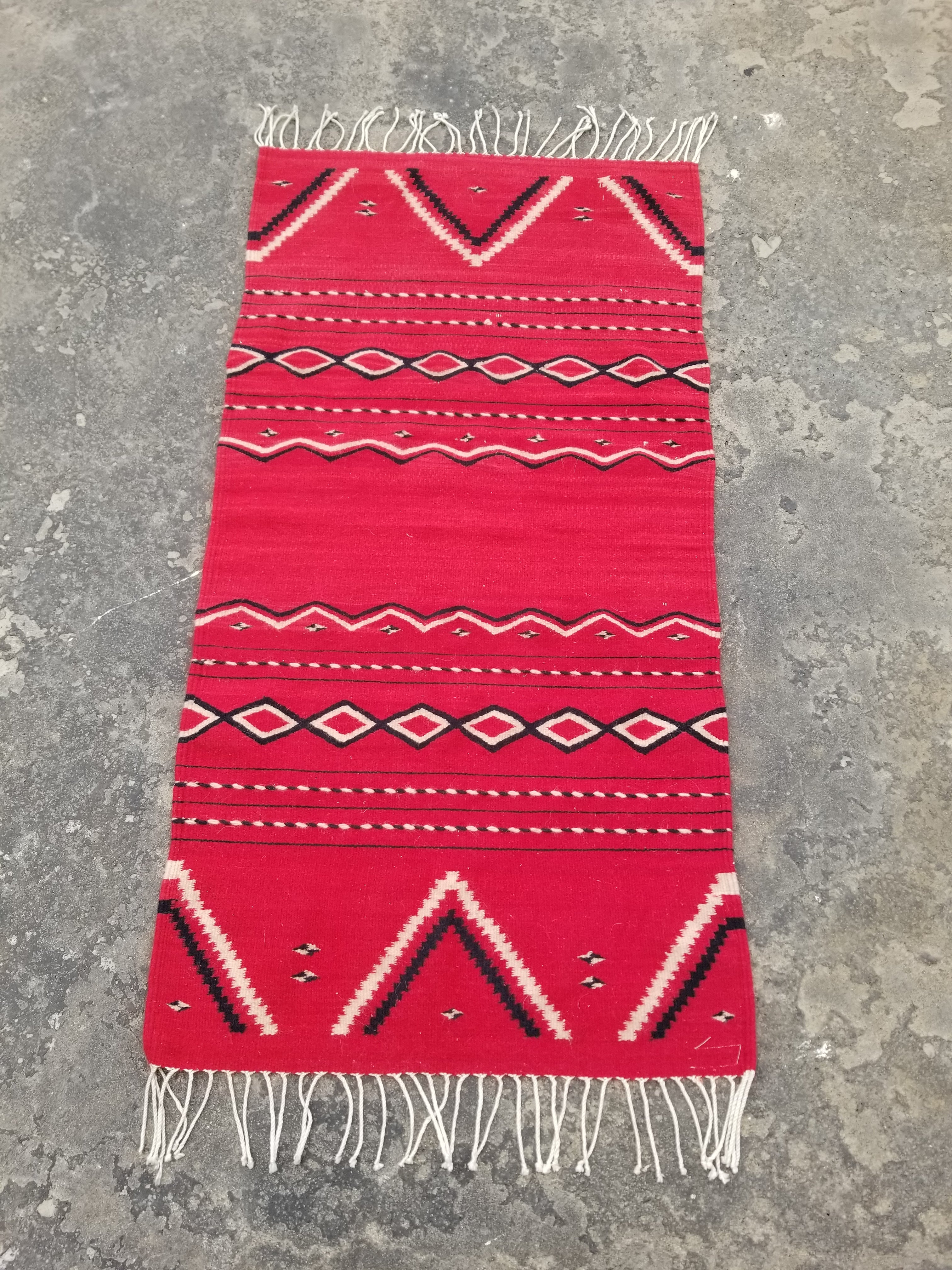 Vintage Traditional Handmade Mexican Red & Black Wool Kilim 145x76cm