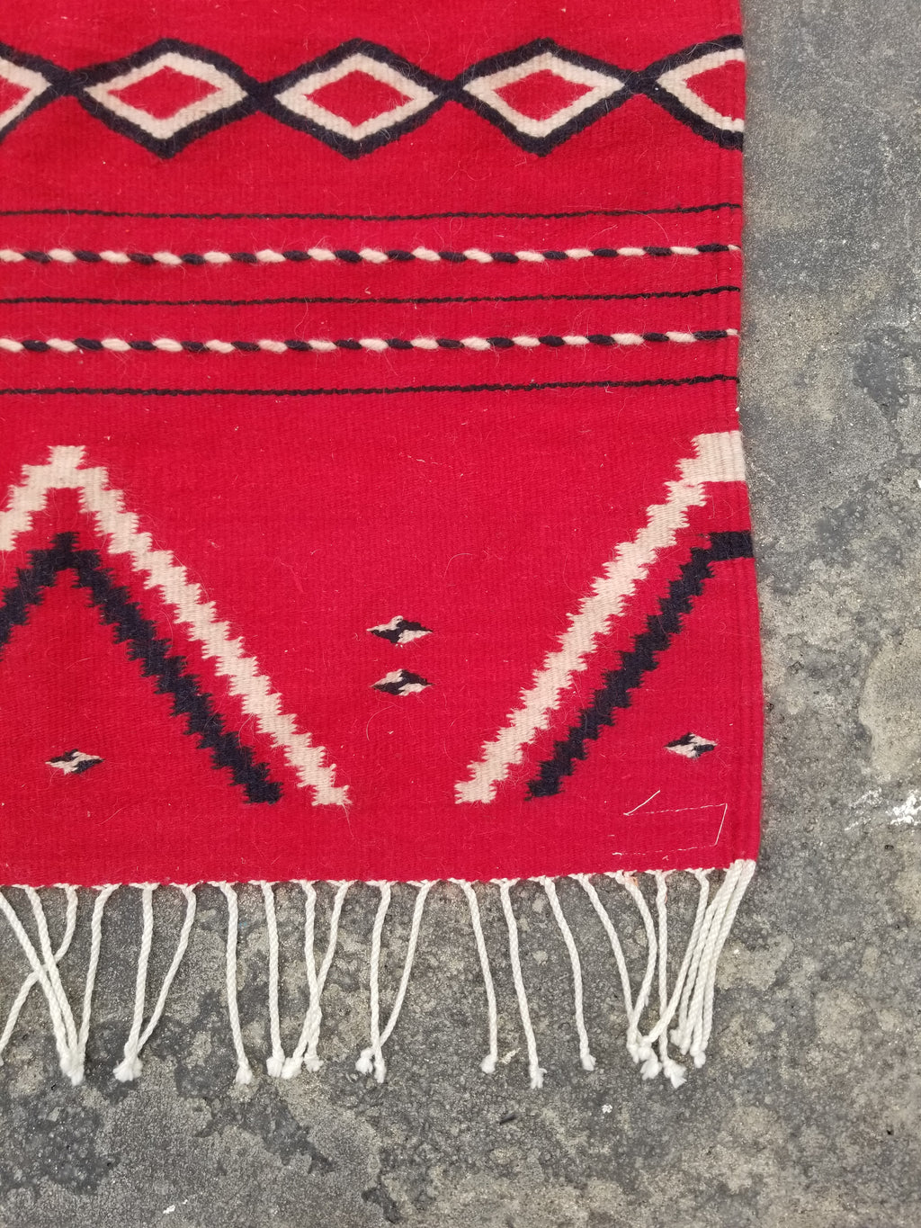 Vintage Traditional Handmade Mexican Red & Black Wool Kilim 145x76cm