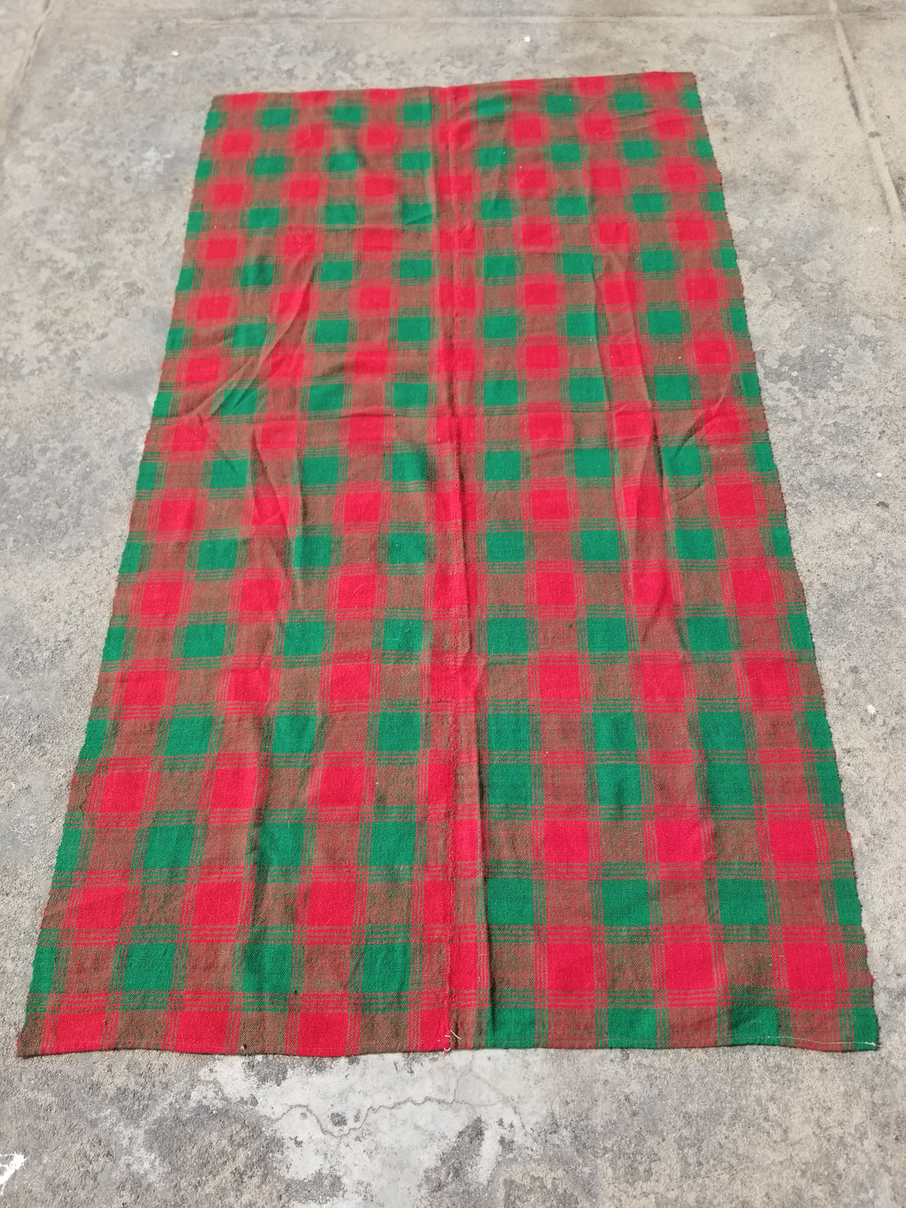 Vintage Handmade Check Pattern Green & Red Wool Blanket / Coverlet 220x124cm