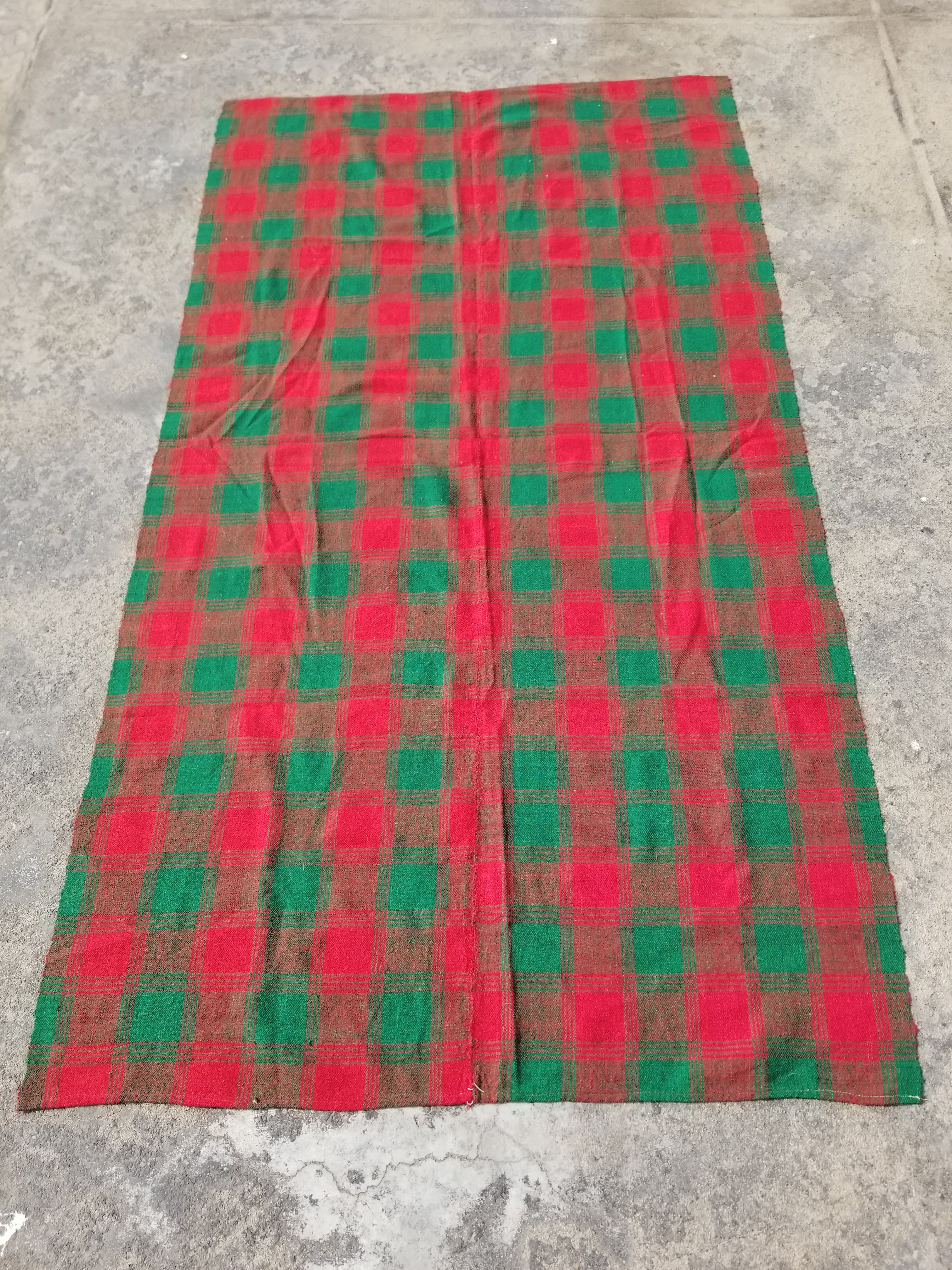 Vintage Handmade Check Pattern Green & Red Wool Blanket / Coverlet 220x124cm