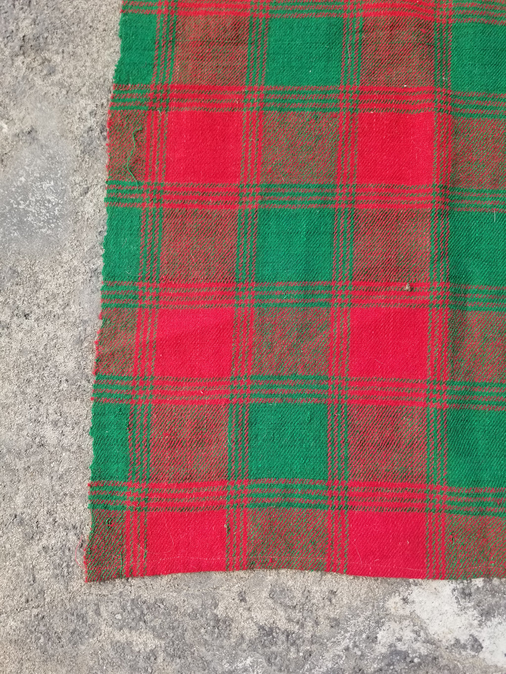 Vintage Handmade Check Pattern Green & Red Wool Blanket / Coverlet 220x124cm