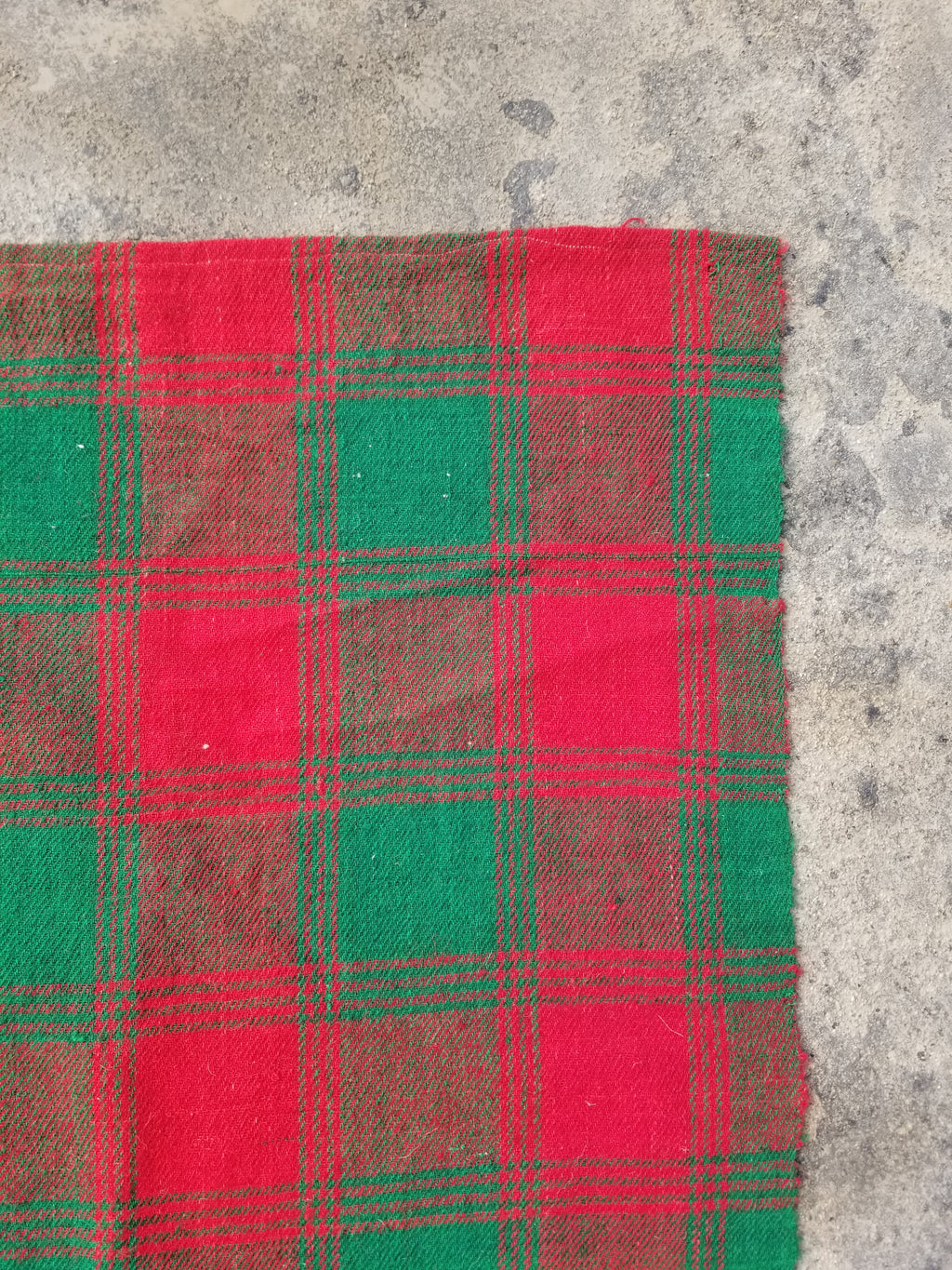 Vintage Handmade Check Pattern Green & Red Wool Blanket / Coverlet 220x124cm