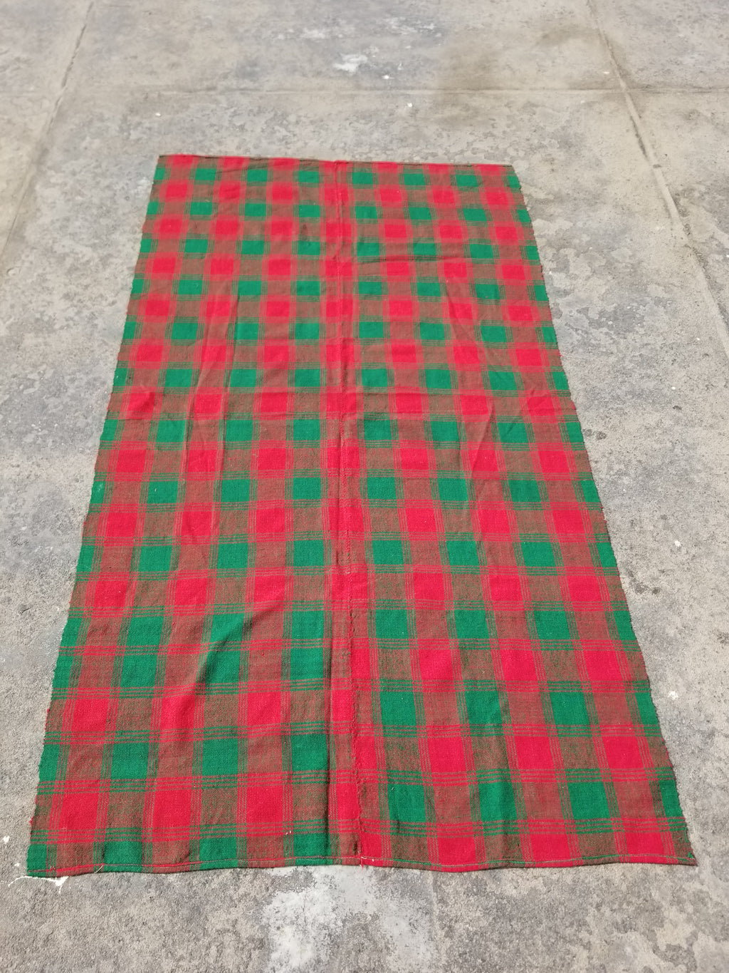 Vintage Handmade Check Pattern Green & Red Wool Blanket / Coverlet 220x124cm