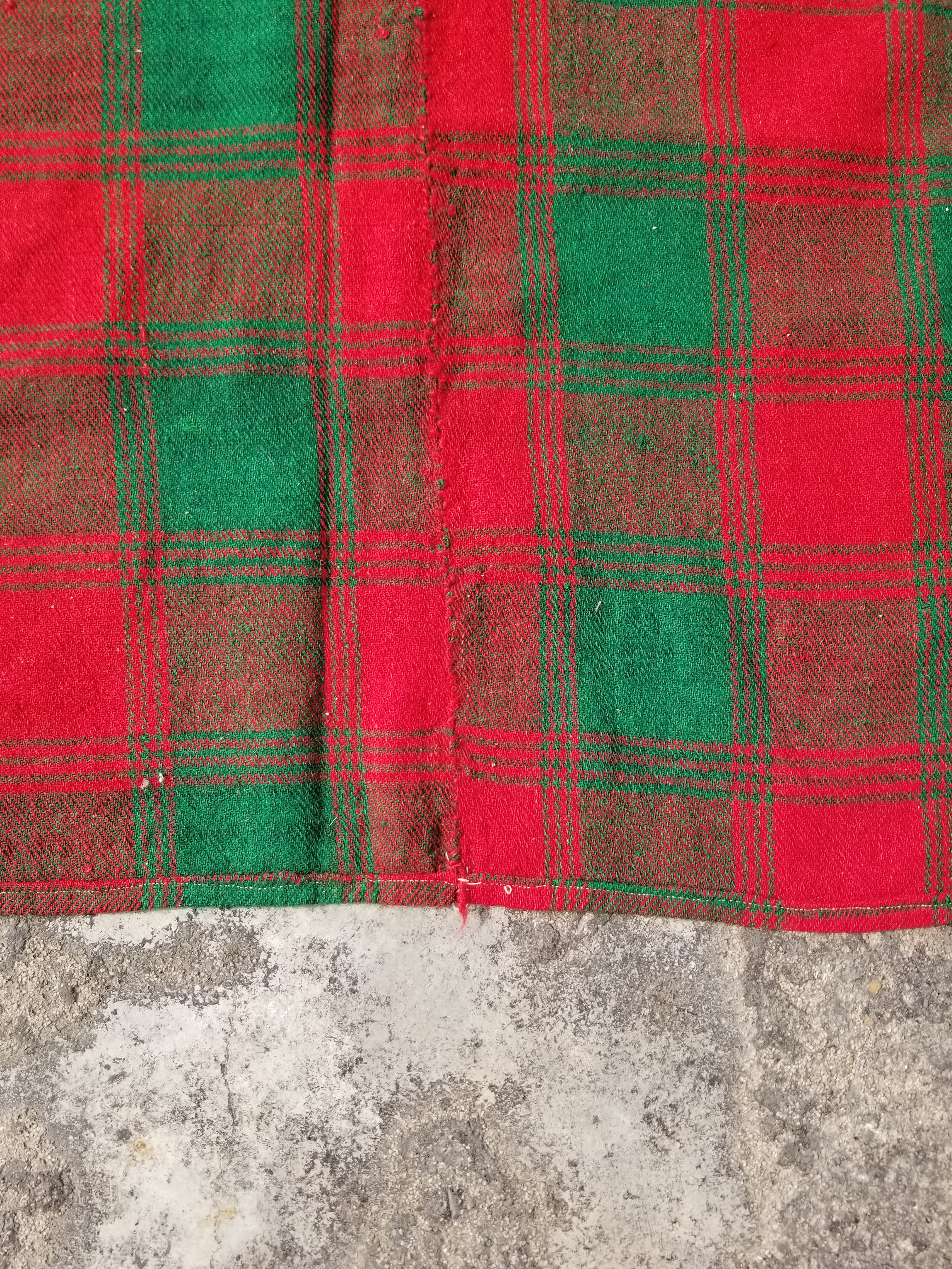 Vintage Handmade Check Pattern Green & Red Wool Blanket / Coverlet 220x124cm