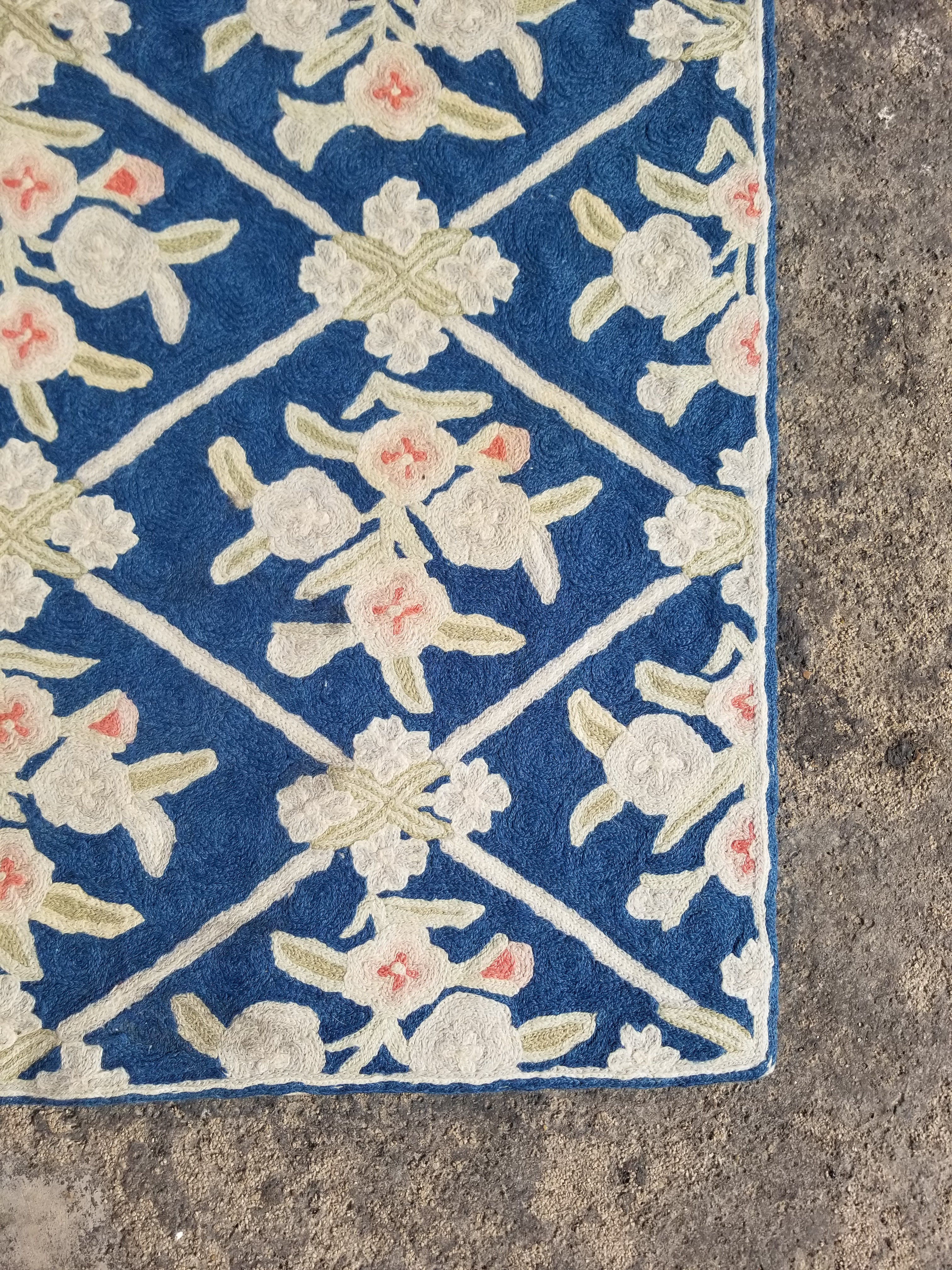 Vintage Handmade Kashmiri Floral Chain-Stitch Decor Wool Rug 34x24in