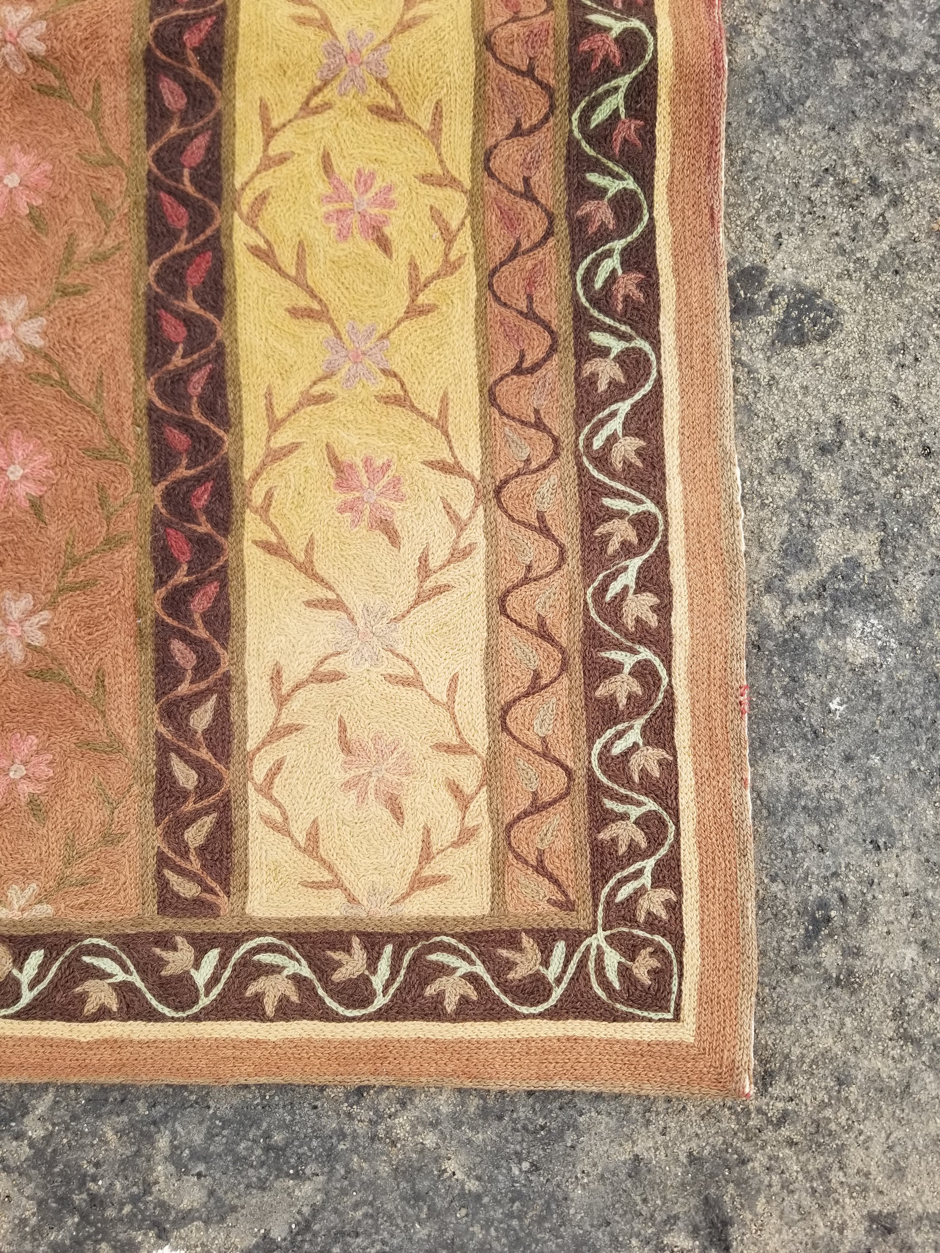 Vintage Handmade Kashmiri Floral Chain-Stitch Decor Wool Tapestry Rug 91x86cm