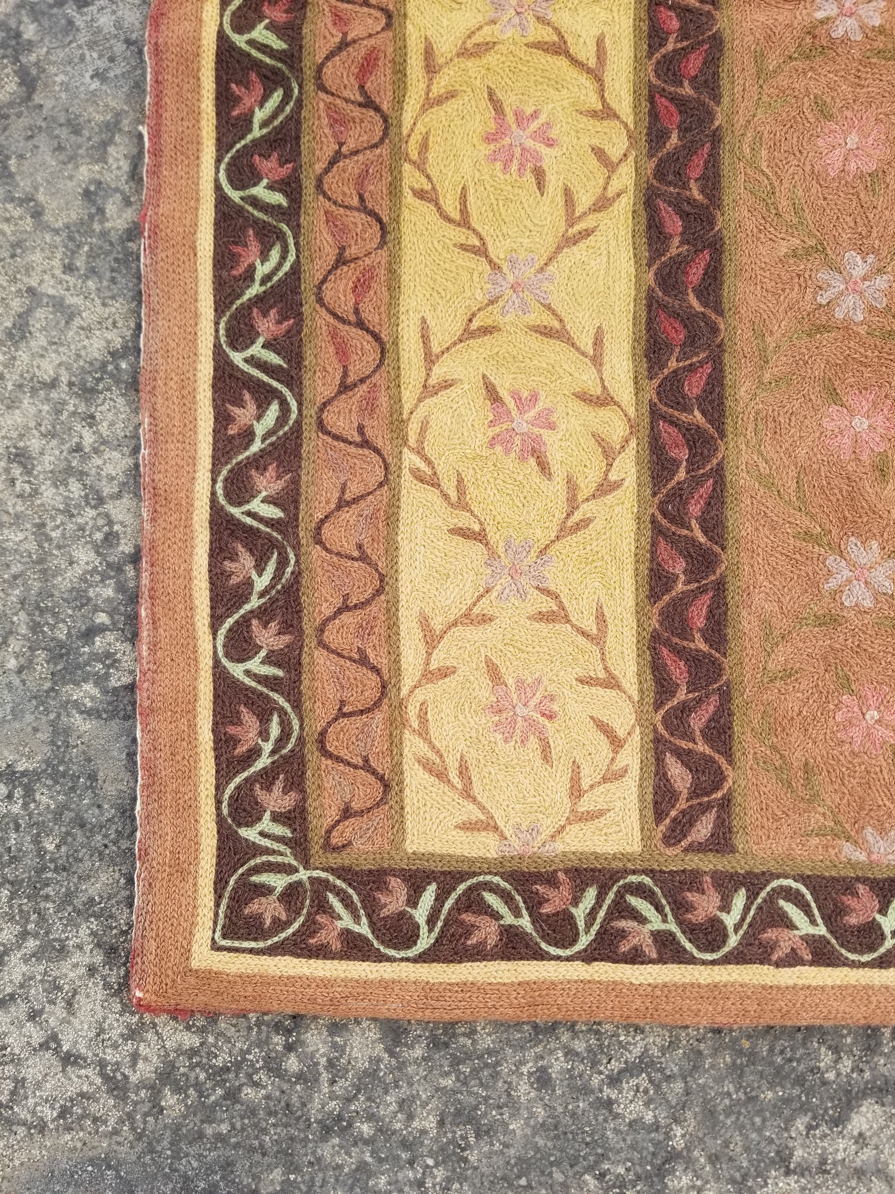 Vintage Handmade Kashmiri Floral Chain-Stitch Decor Wool Tapestry Rug 91x86cm