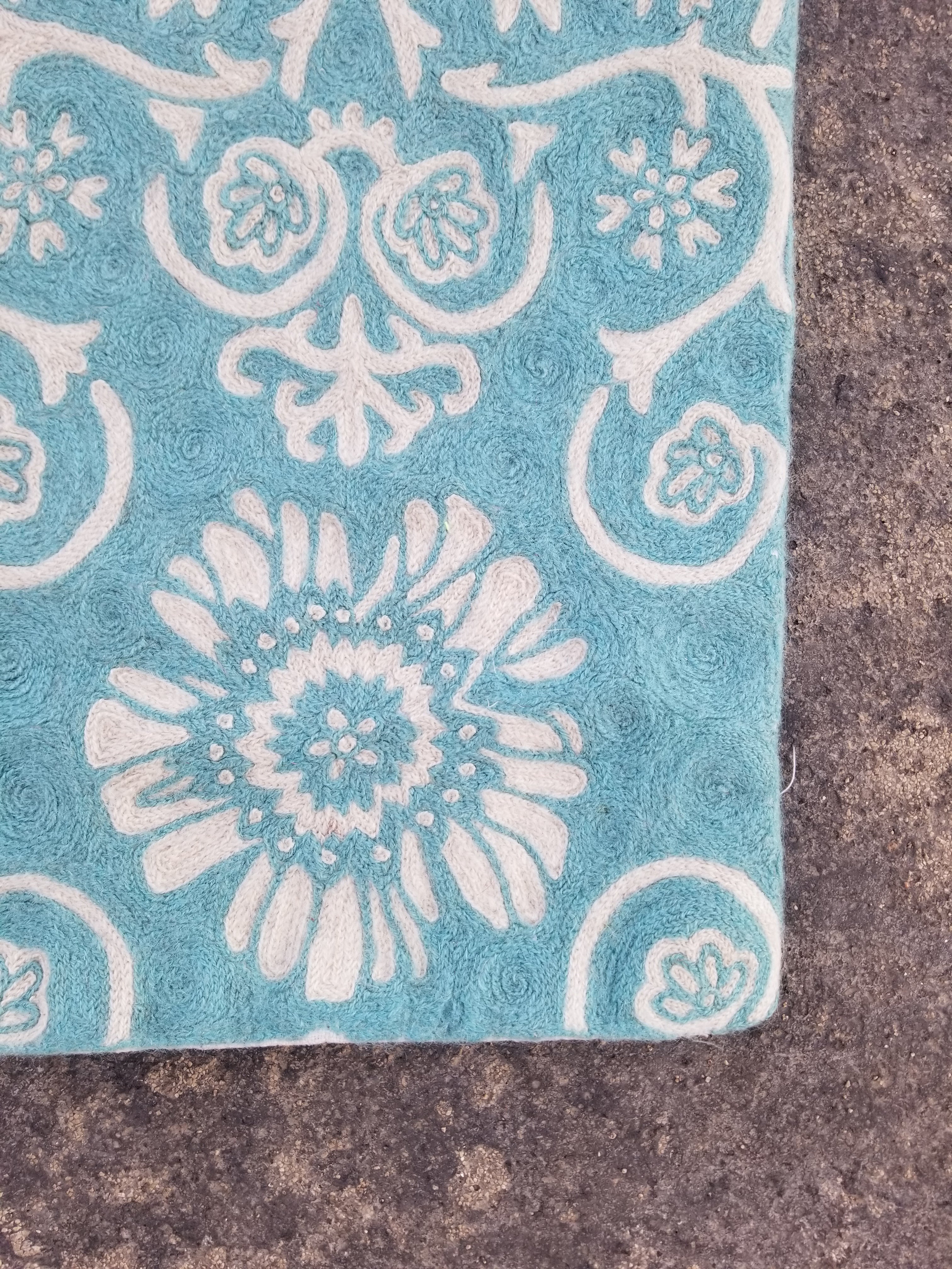 Vintage Handmade Kashmiri Floral Chain-Stitch Decor Wool Rug 34x22in