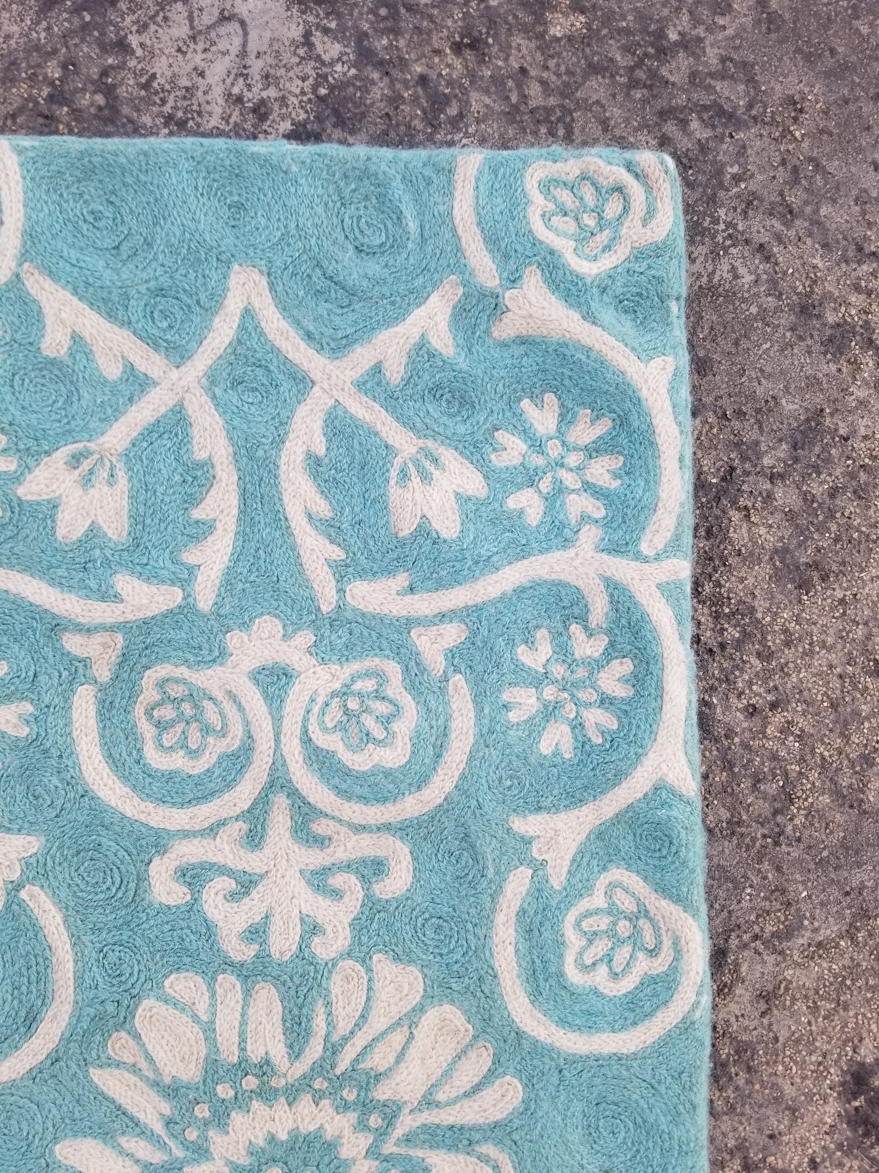 Vintage Handmade Kashmiri Floral Chain-Stitch Decor Wool Rug 34x22in