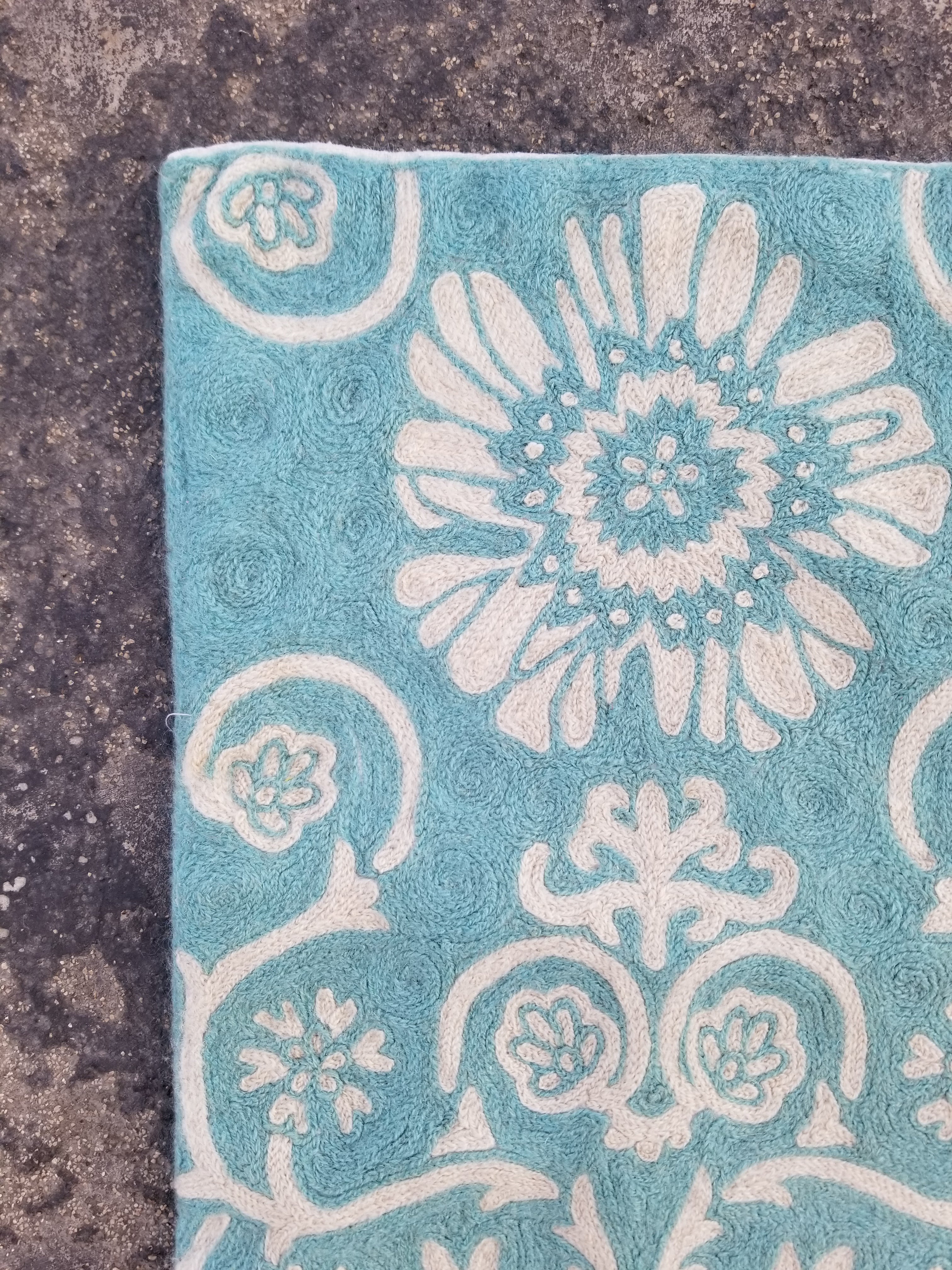 Vintage Handmade Kashmiri Floral Chain-Stitch Decor Wool Rug 34x22in