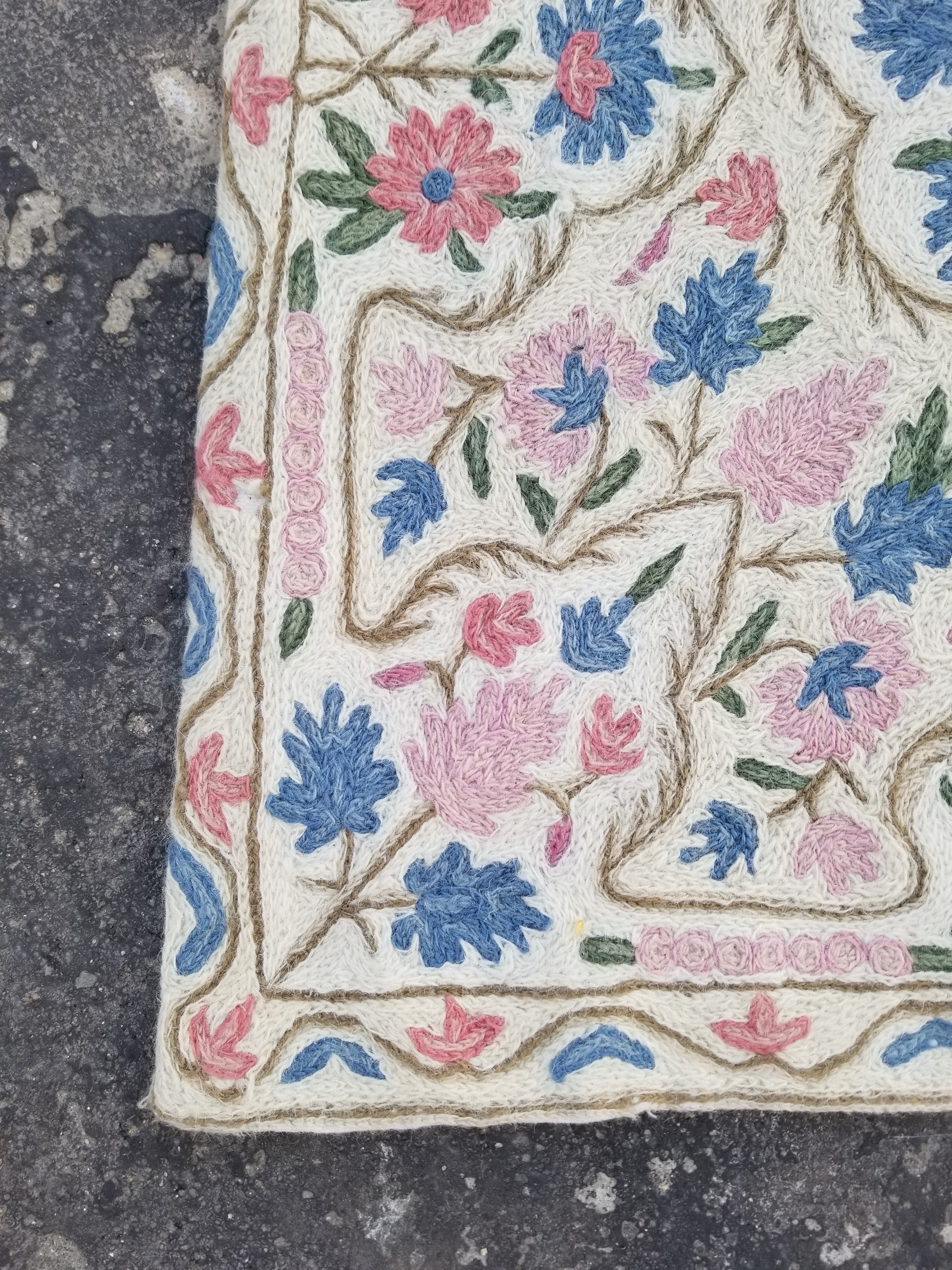 Vintage Handmade Kashmiri Floral Chain-Stitch Decor Wool Rug 35x22in