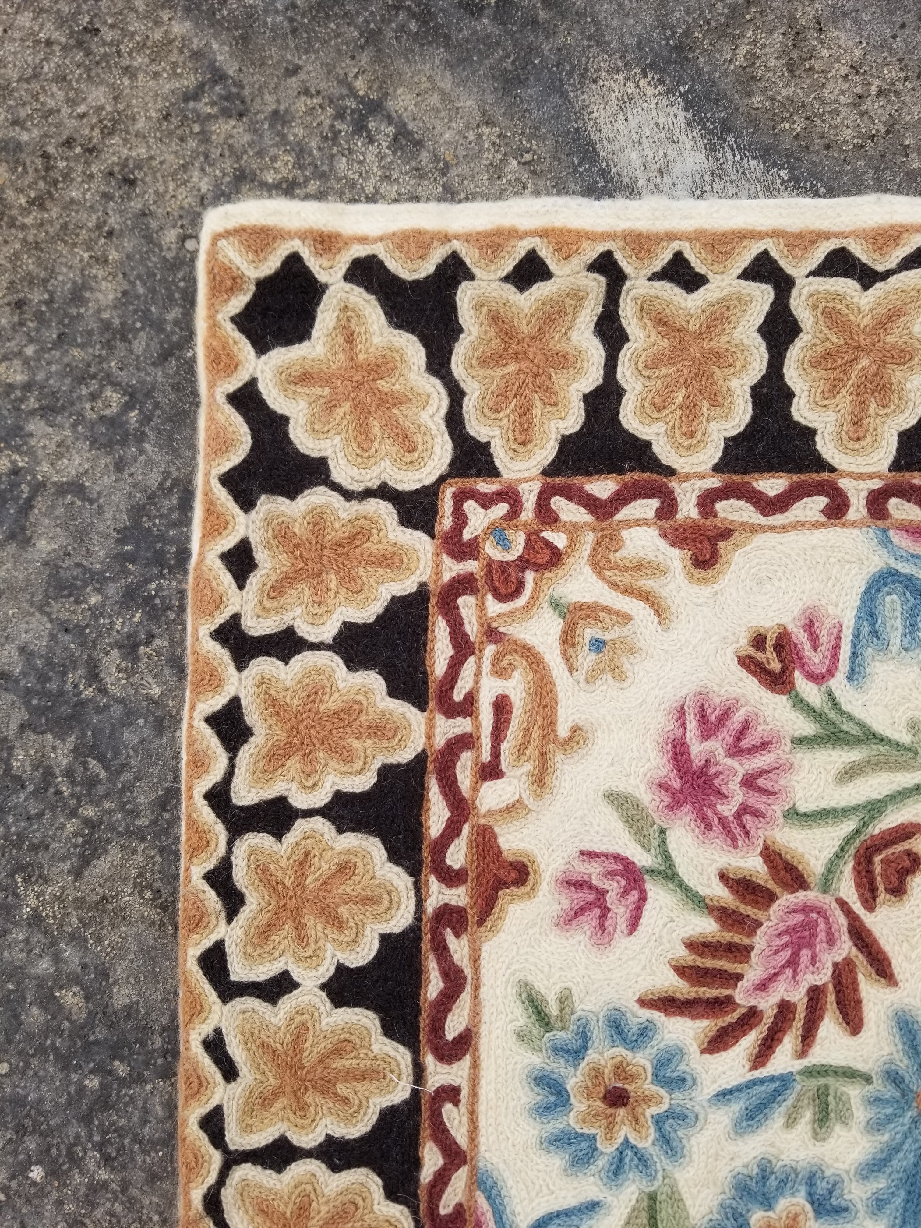 Vintage Handmade Kashmiri Floral Chain-Stitch Decor Wool Rug 34x23in