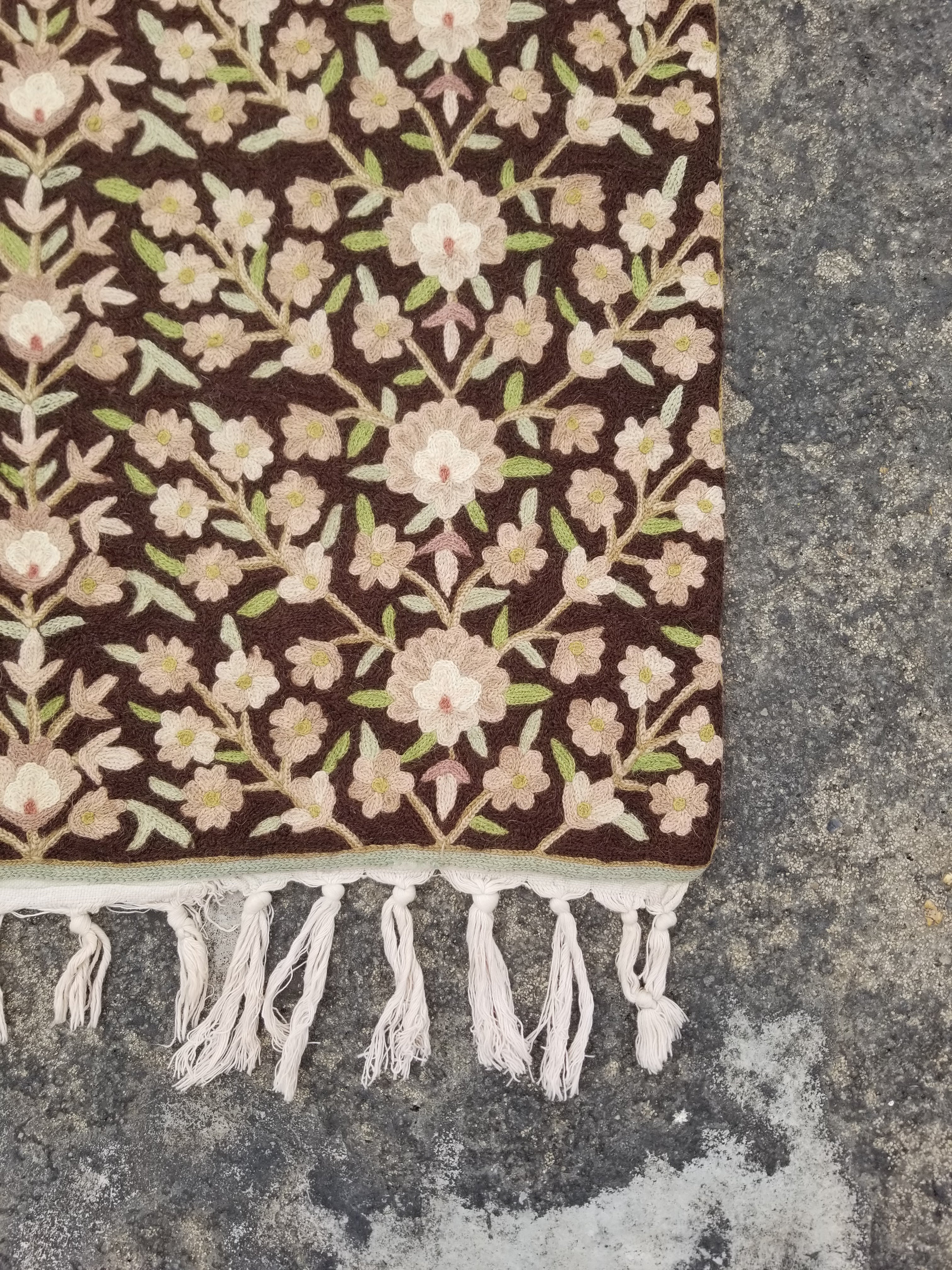 Vintage Handmade Kashmiri Floral Chain-Stitch Decor Wool Tapestry 36x23in