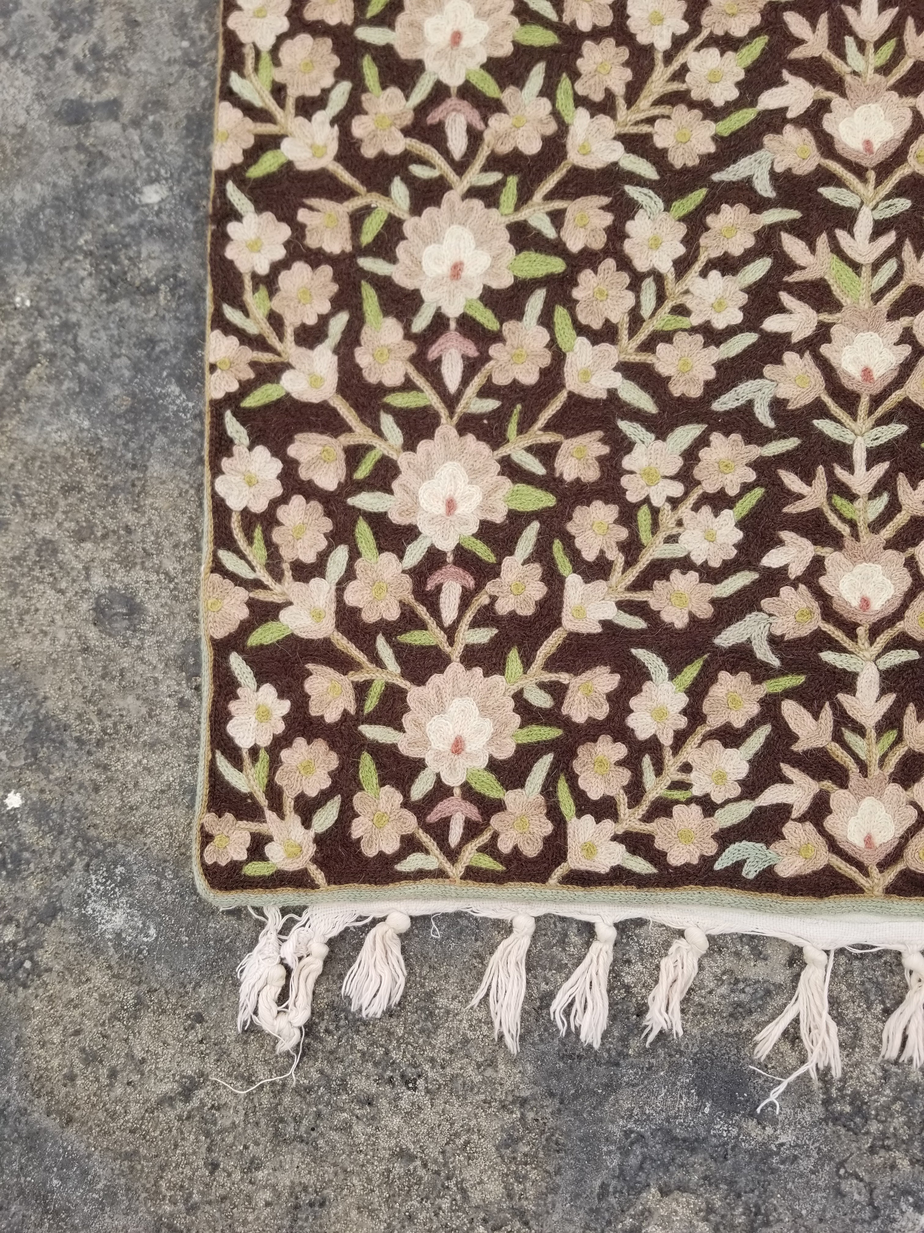 Vintage Handmade Kashmiri Floral Chain-Stitch Decor Wool Tapestry 36x23in