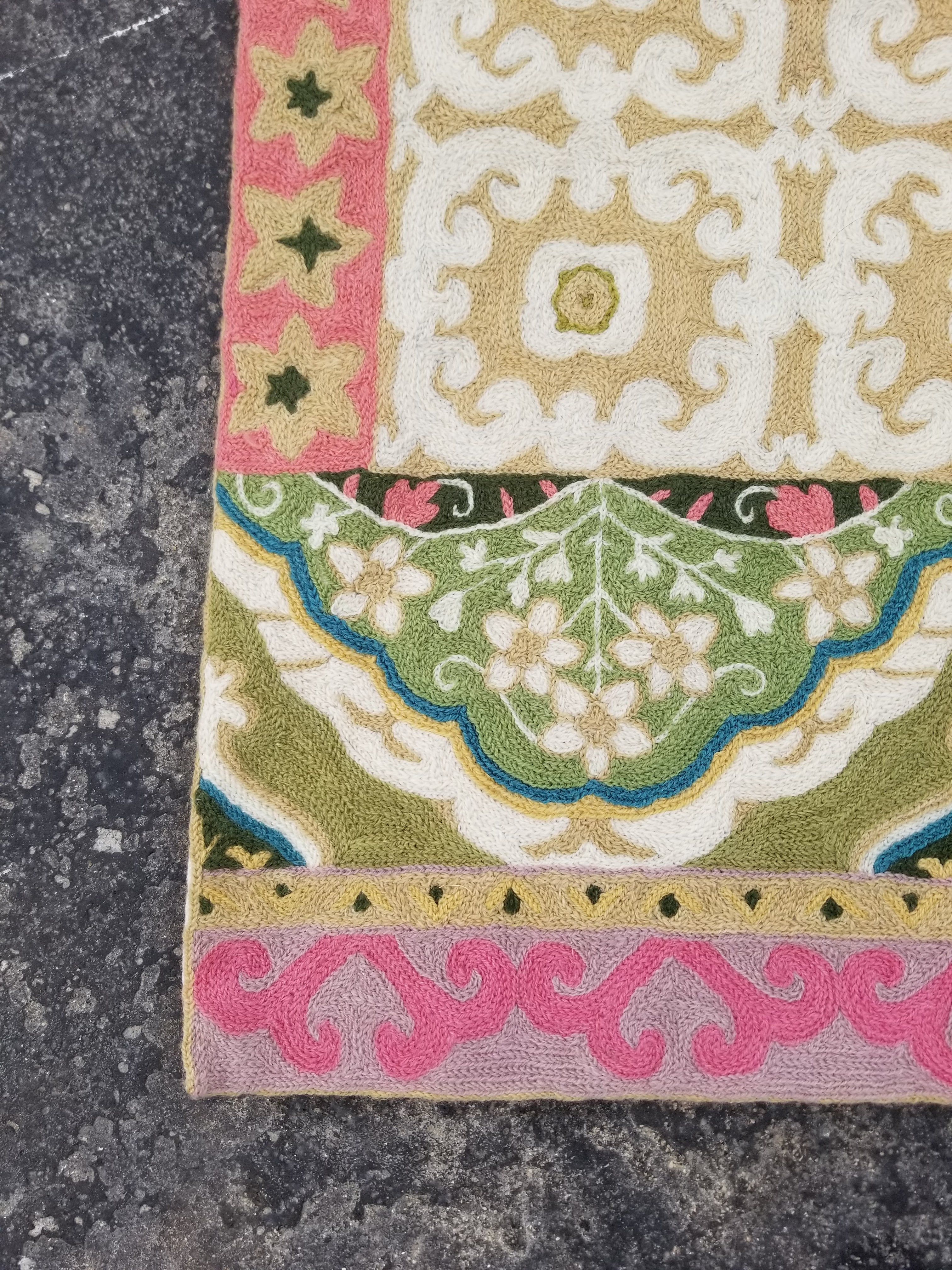 Vintage Handmade Kashmiri Floral Chain-Stitch Decor Wool Rug 35x24in