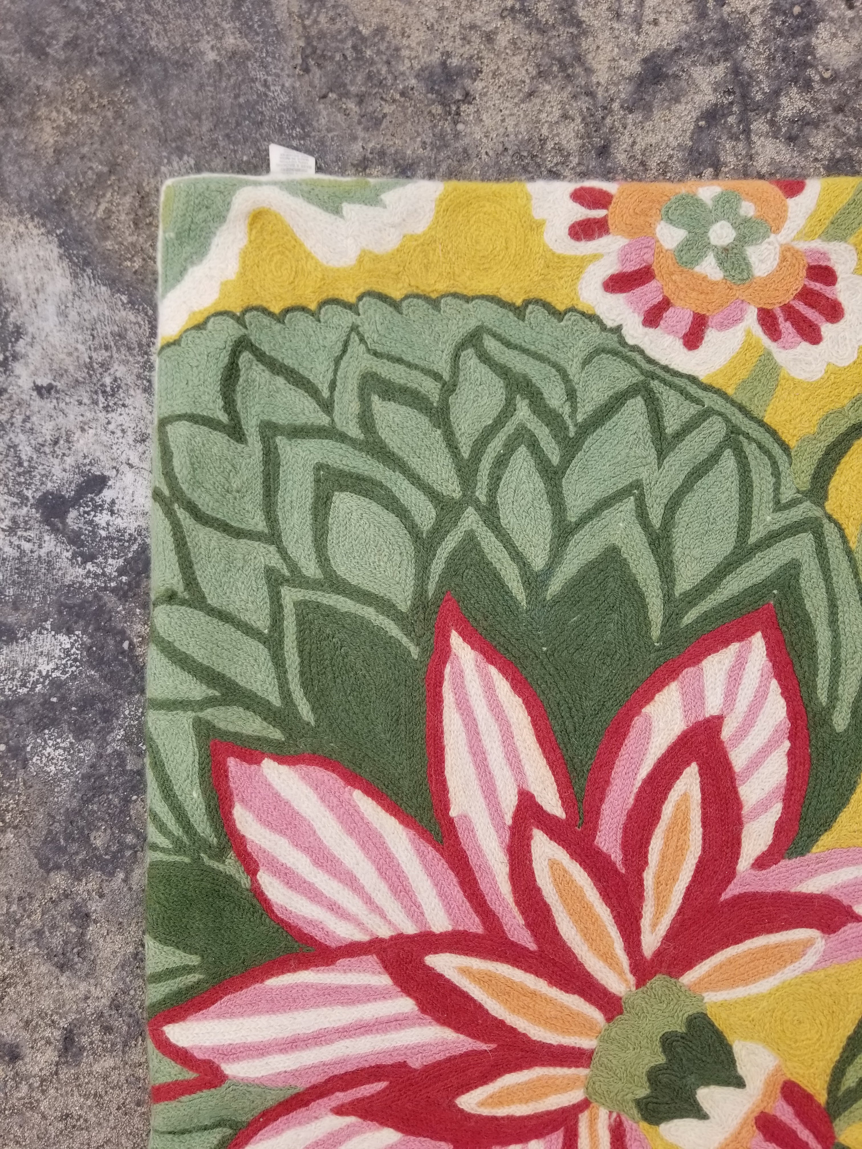 Vintage Handmade Kashmiri Floral Chain-Stitch Decor Wool Rug 35x24in