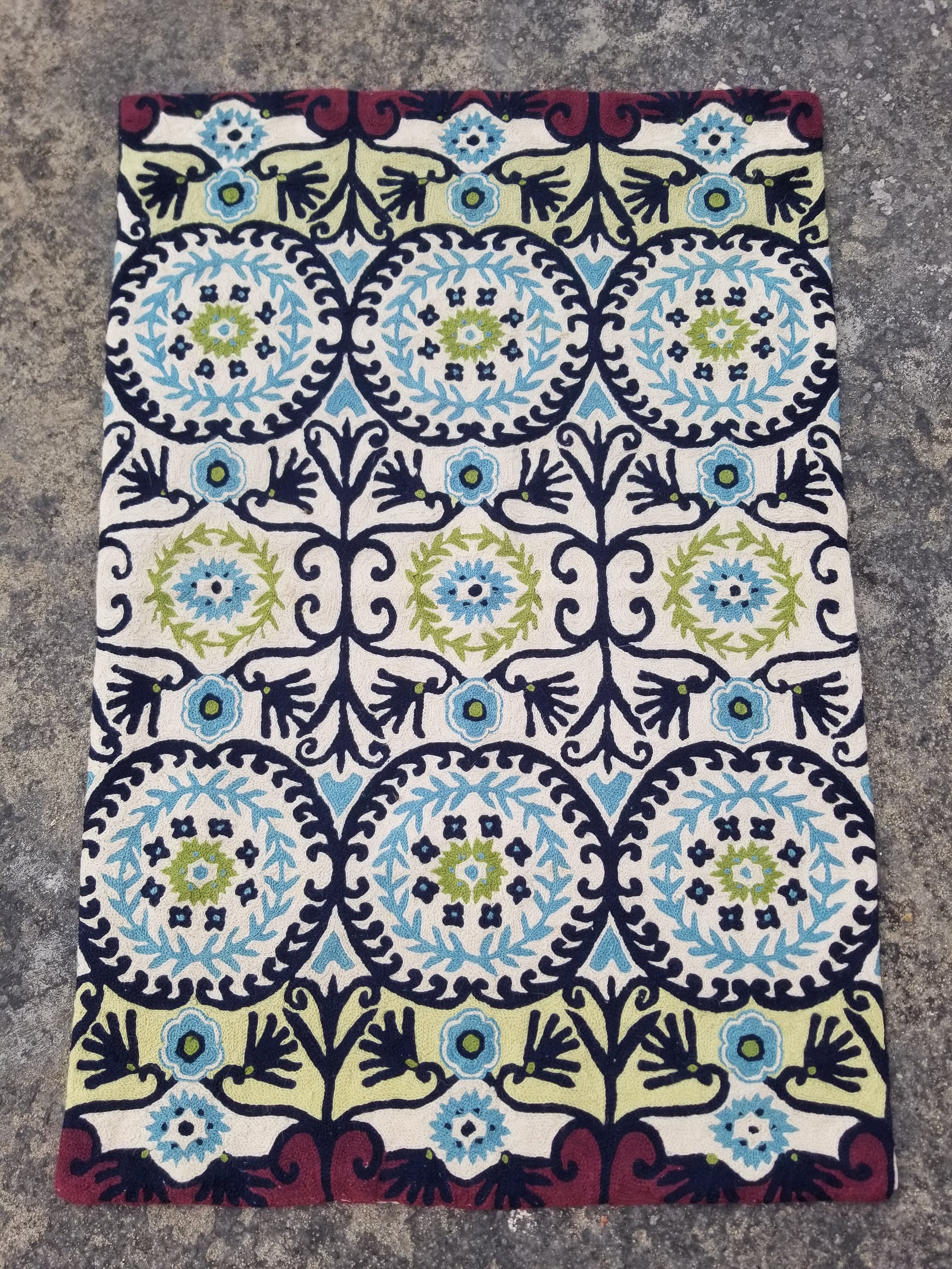 Vintage Handmade Kashmiri Floral Chain-Stitch Decor Wool Rug 34x24in