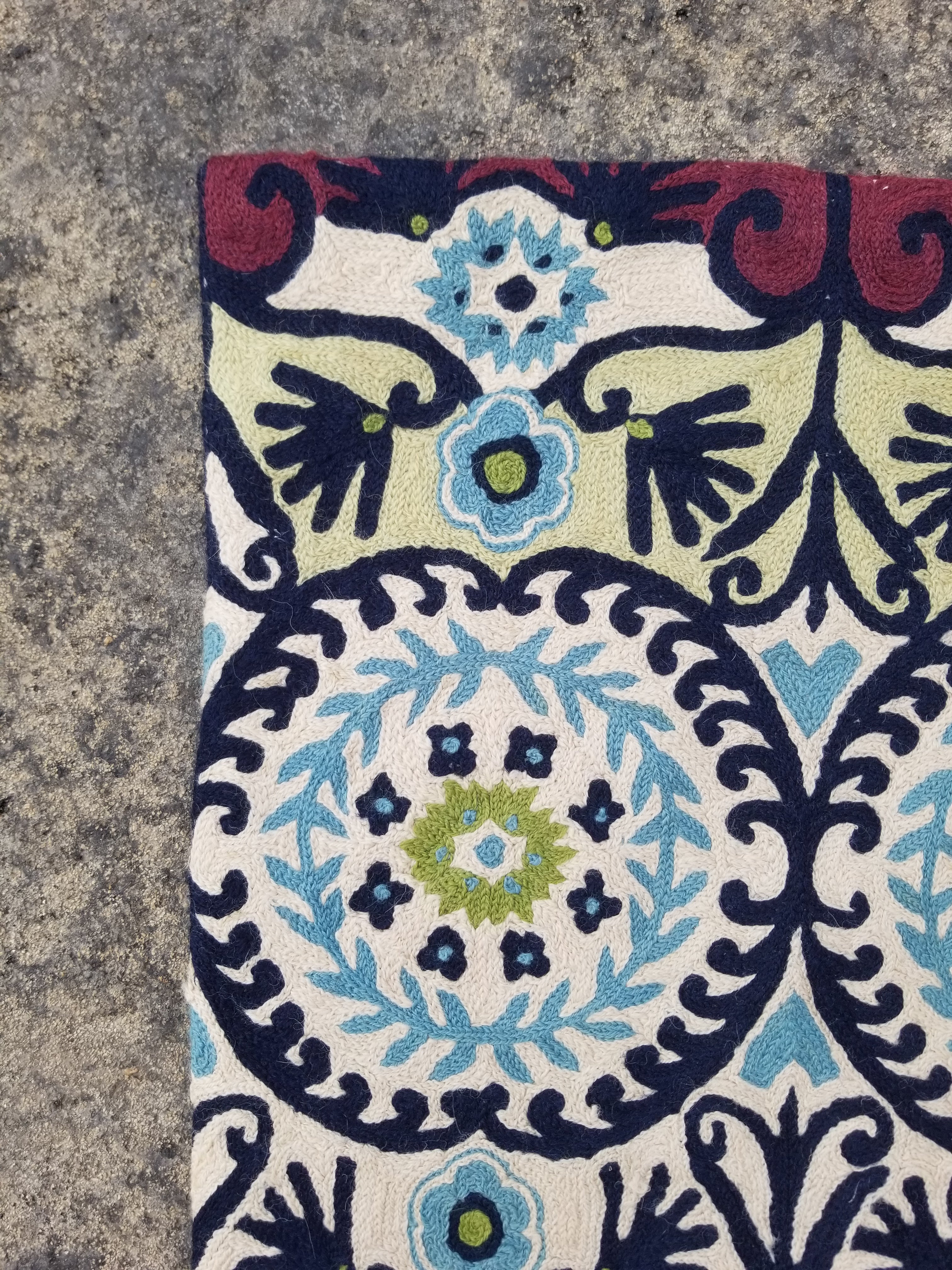 Vintage Handmade Kashmiri Floral Chain-Stitch Decor Wool Rug 34x24in