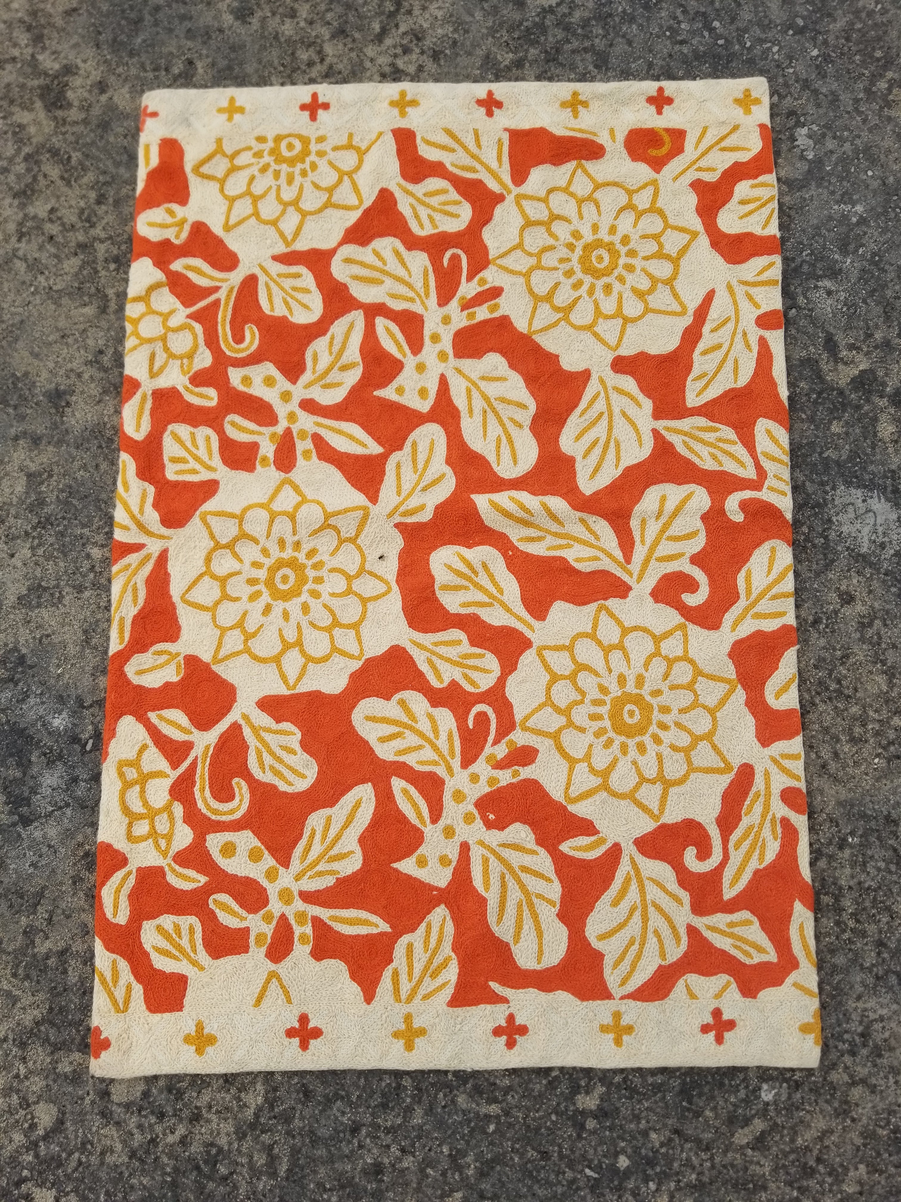 Vintage Handmade Kashmiri Floral Chain-Stitch Decor Wool Rug 35x24in