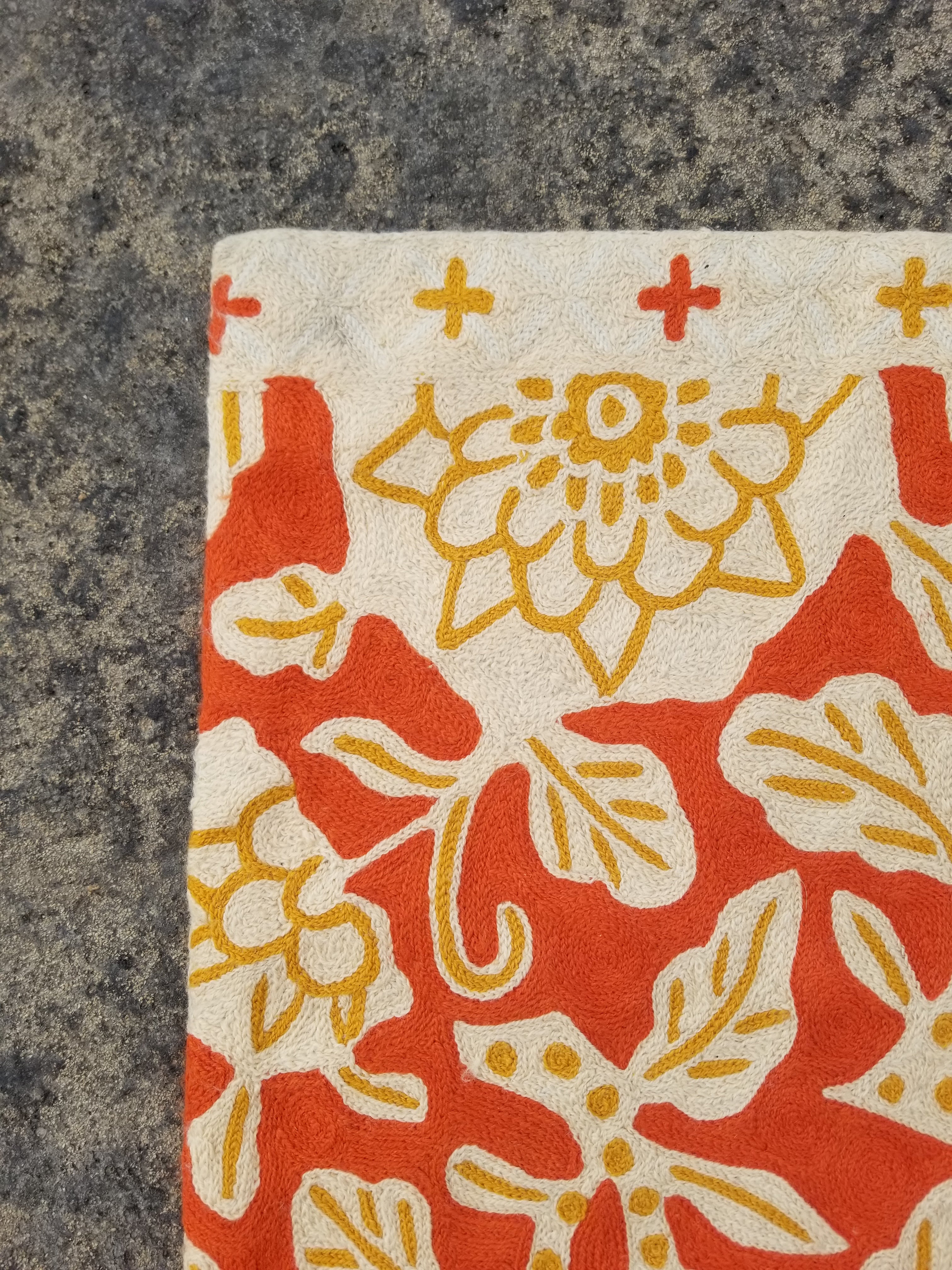Vintage Handmade Kashmiri Floral Chain-Stitch Decor Wool Rug 35x24in