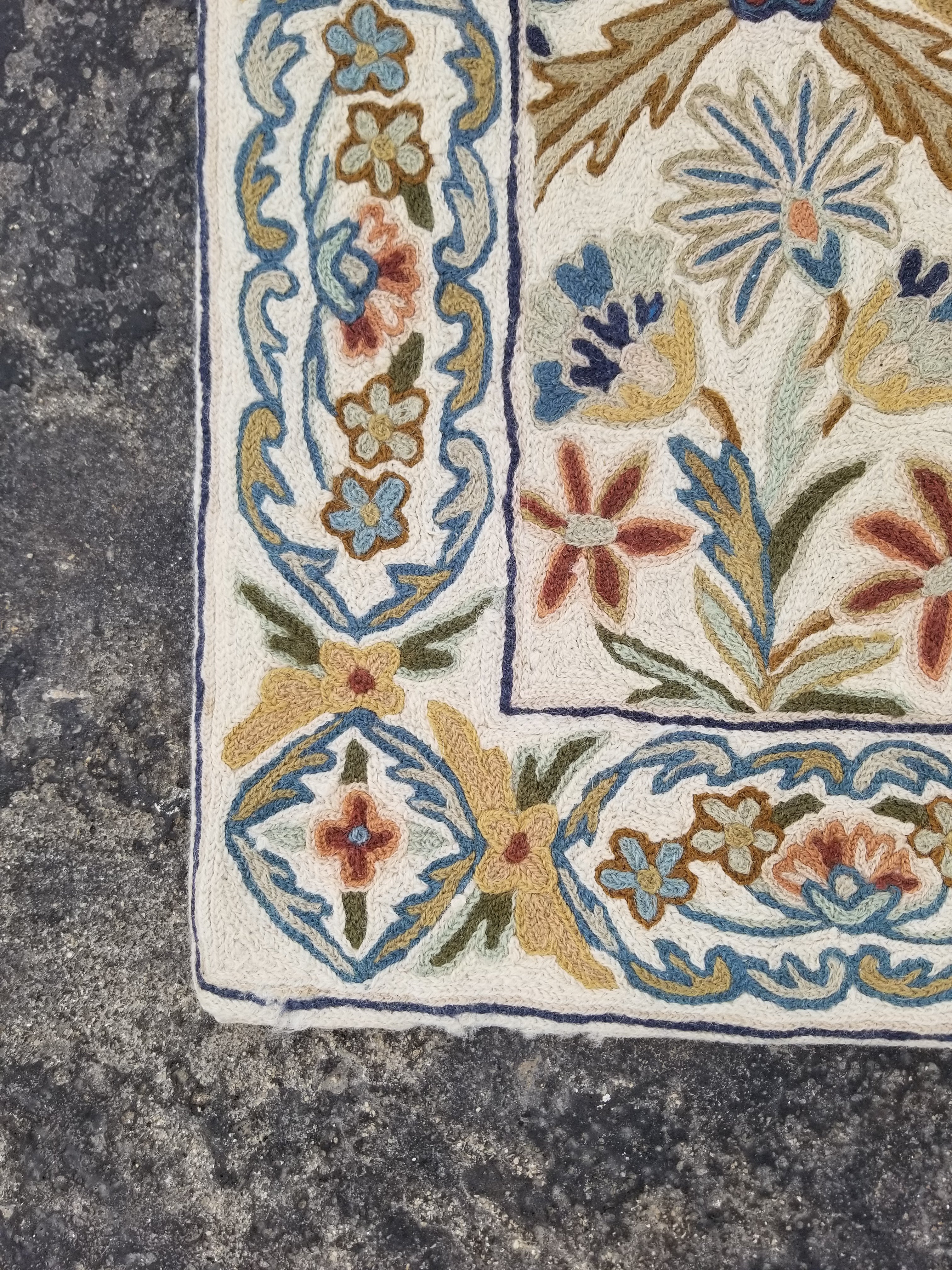 Vintage Handmade Kashmiri Floral Chain-Stitch Decor Wool Rug 35x23in