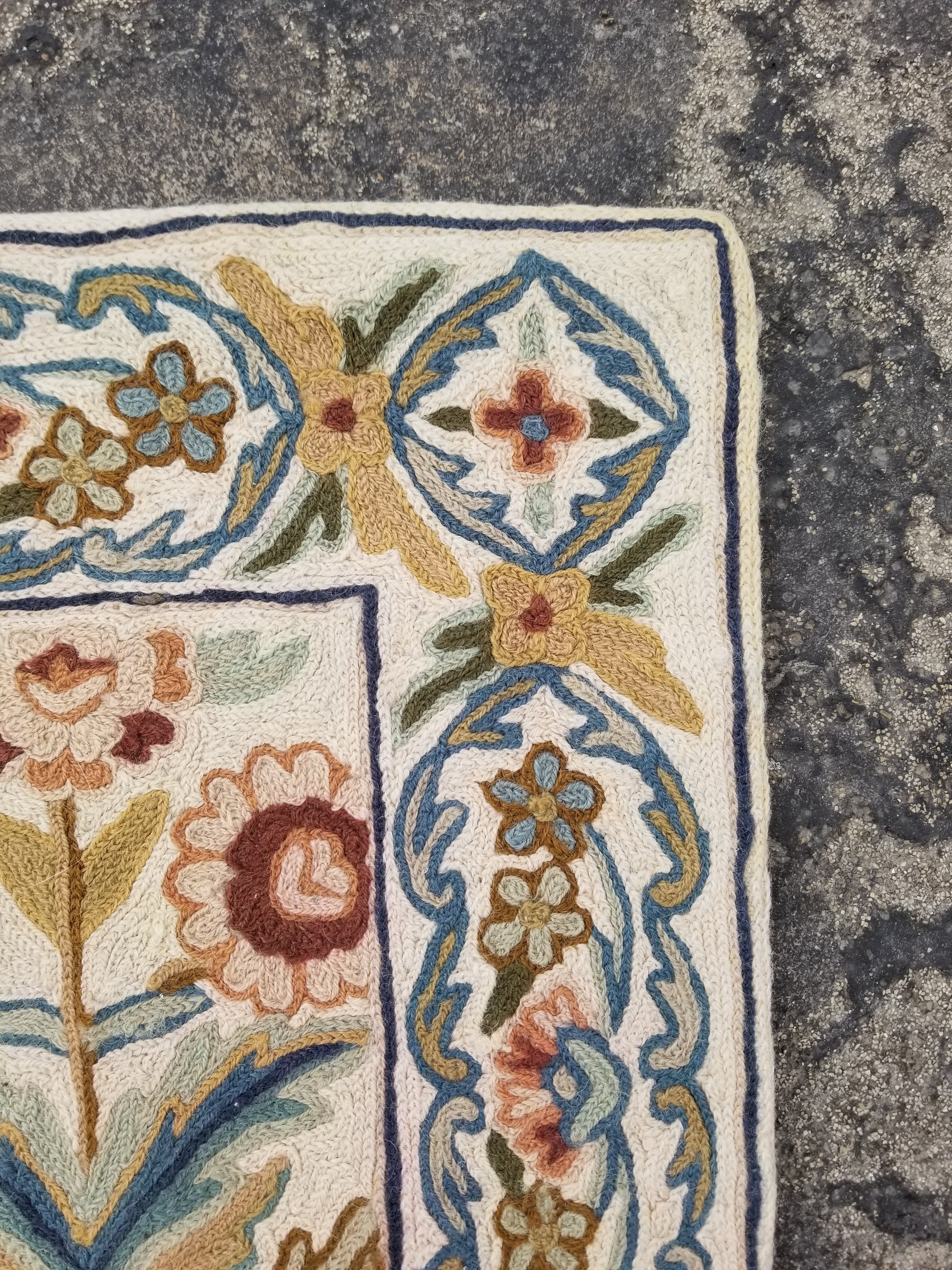 Vintage Handmade Kashmiri Floral Chain-Stitch Decor Wool Rug 35x23in