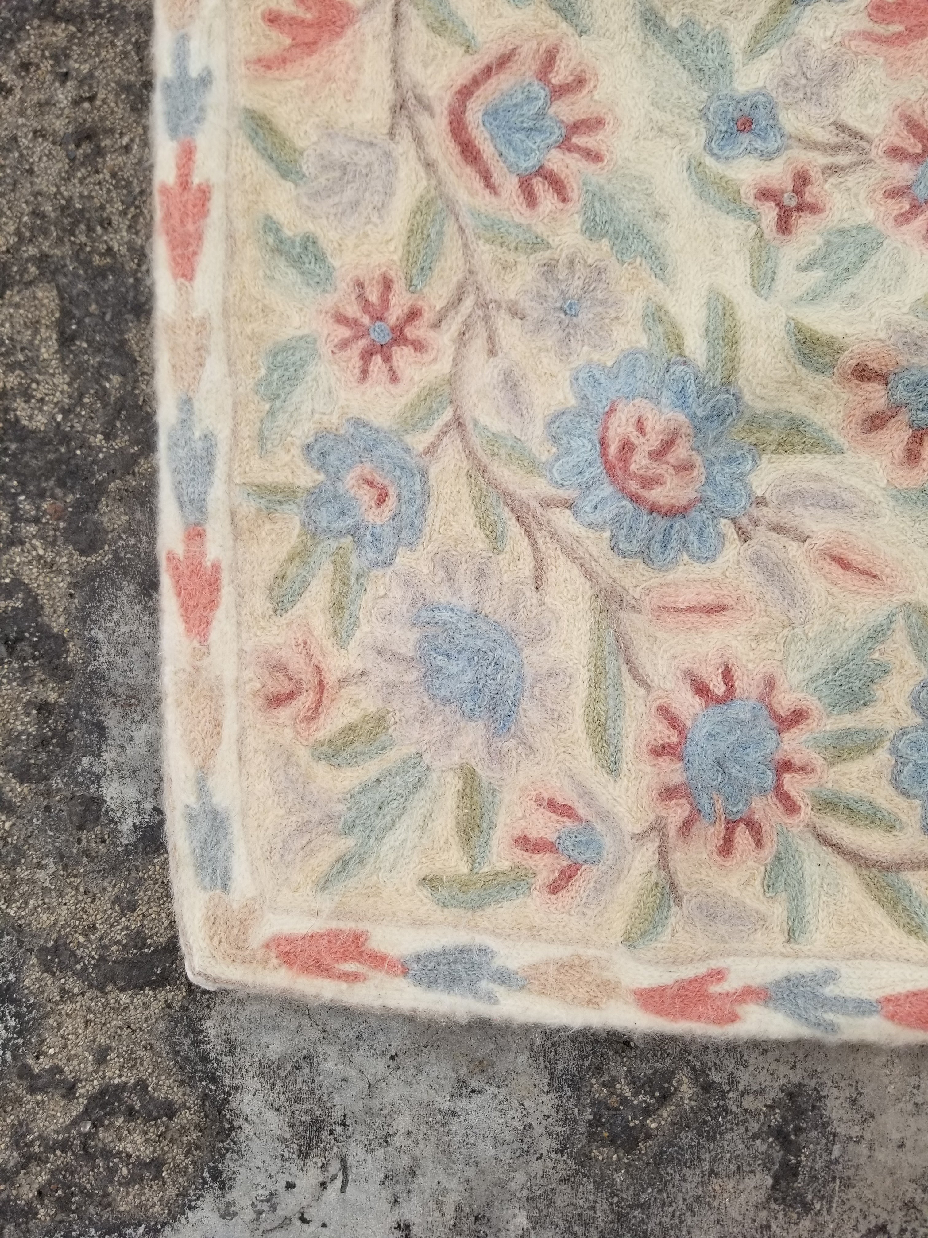Vintage Handmade Kashmiri Floral Chain-Stitch Decor Wool Rug 43x23in