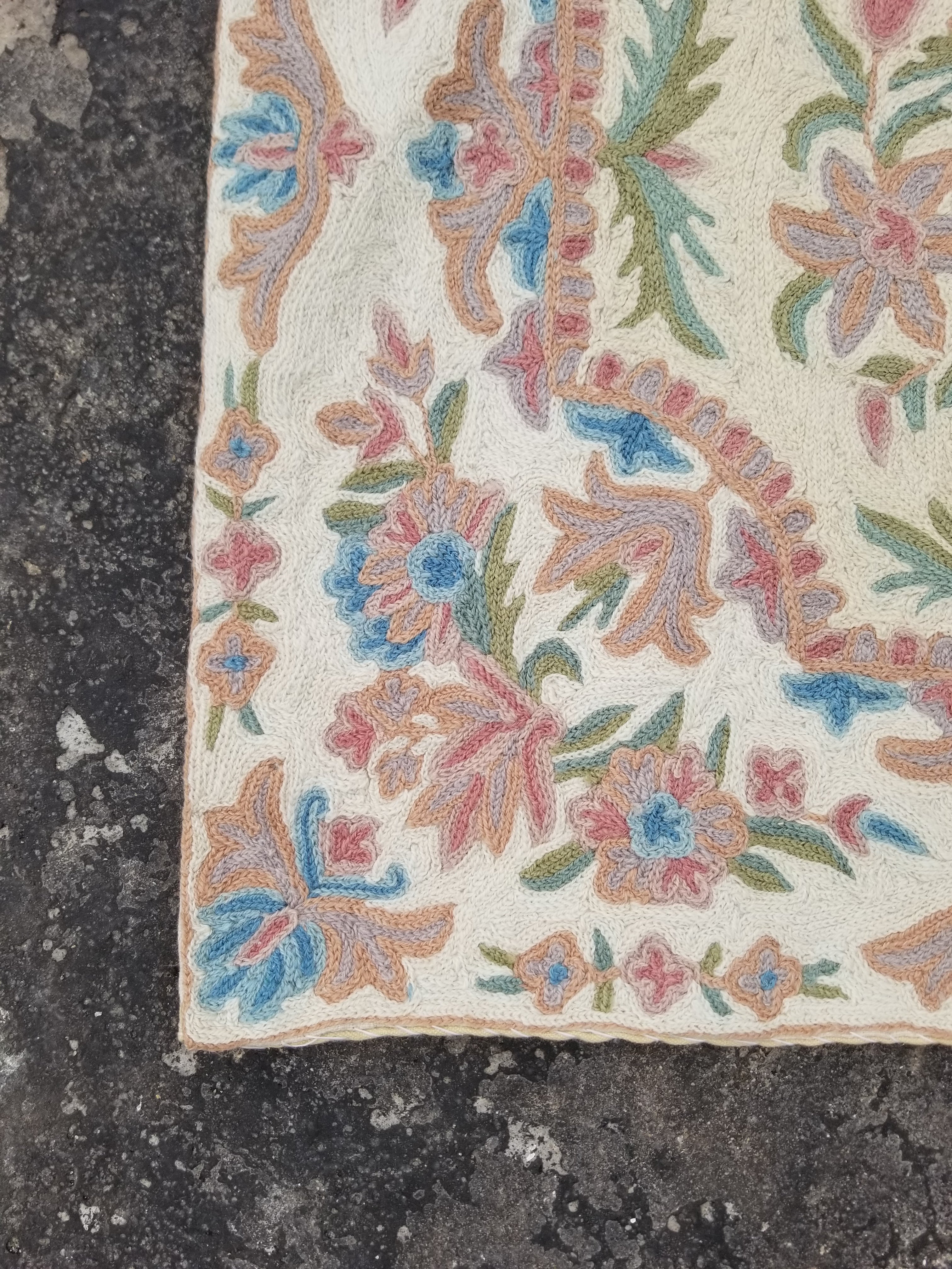 Vintage Handmade Kashmiri Floral Chain-Stitch Decor Wool Rug 36x23in