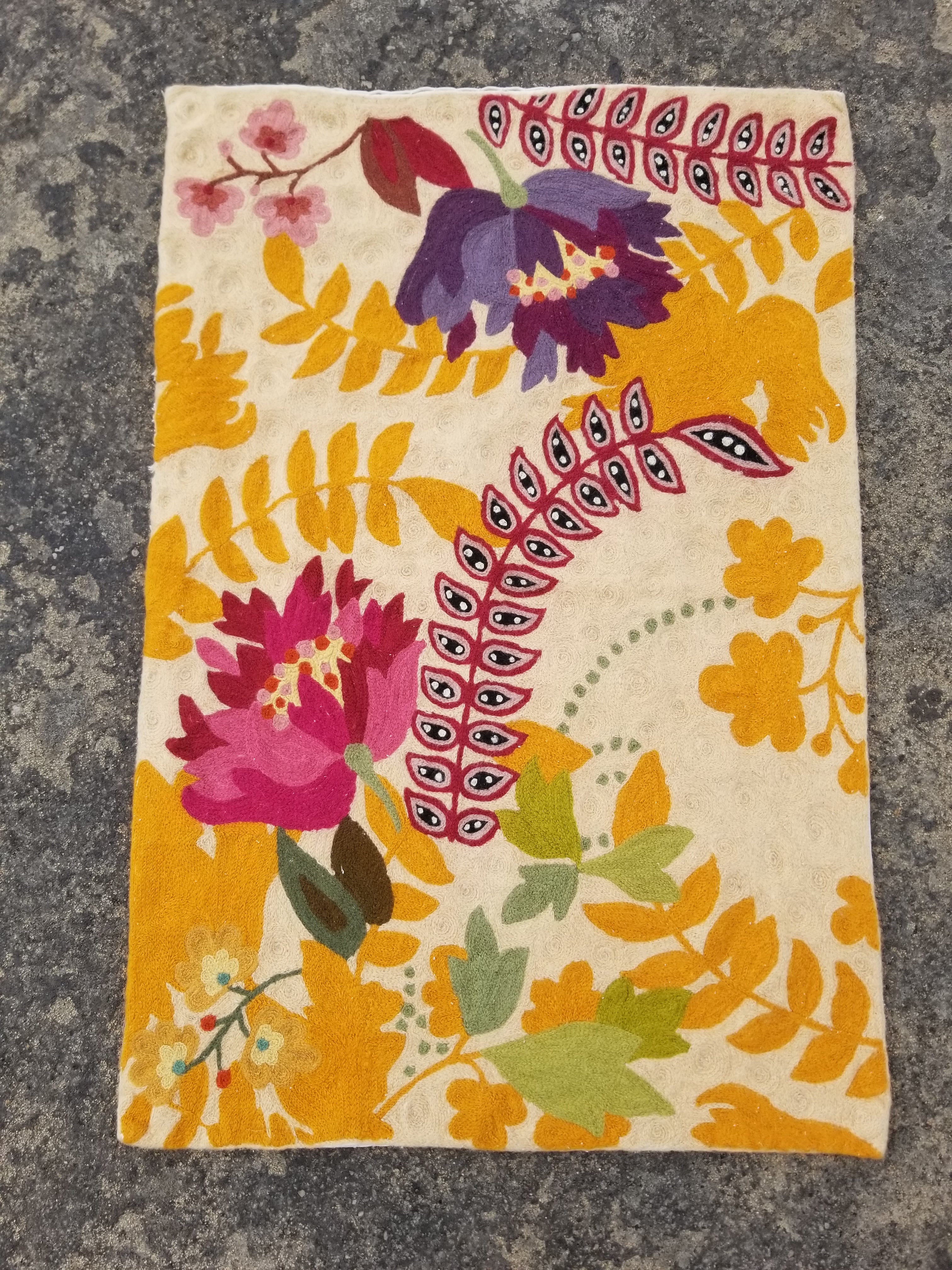 Vintage Handmade Kashmiri Floral Chain-Stitch Decor Wool Rug 34x23in