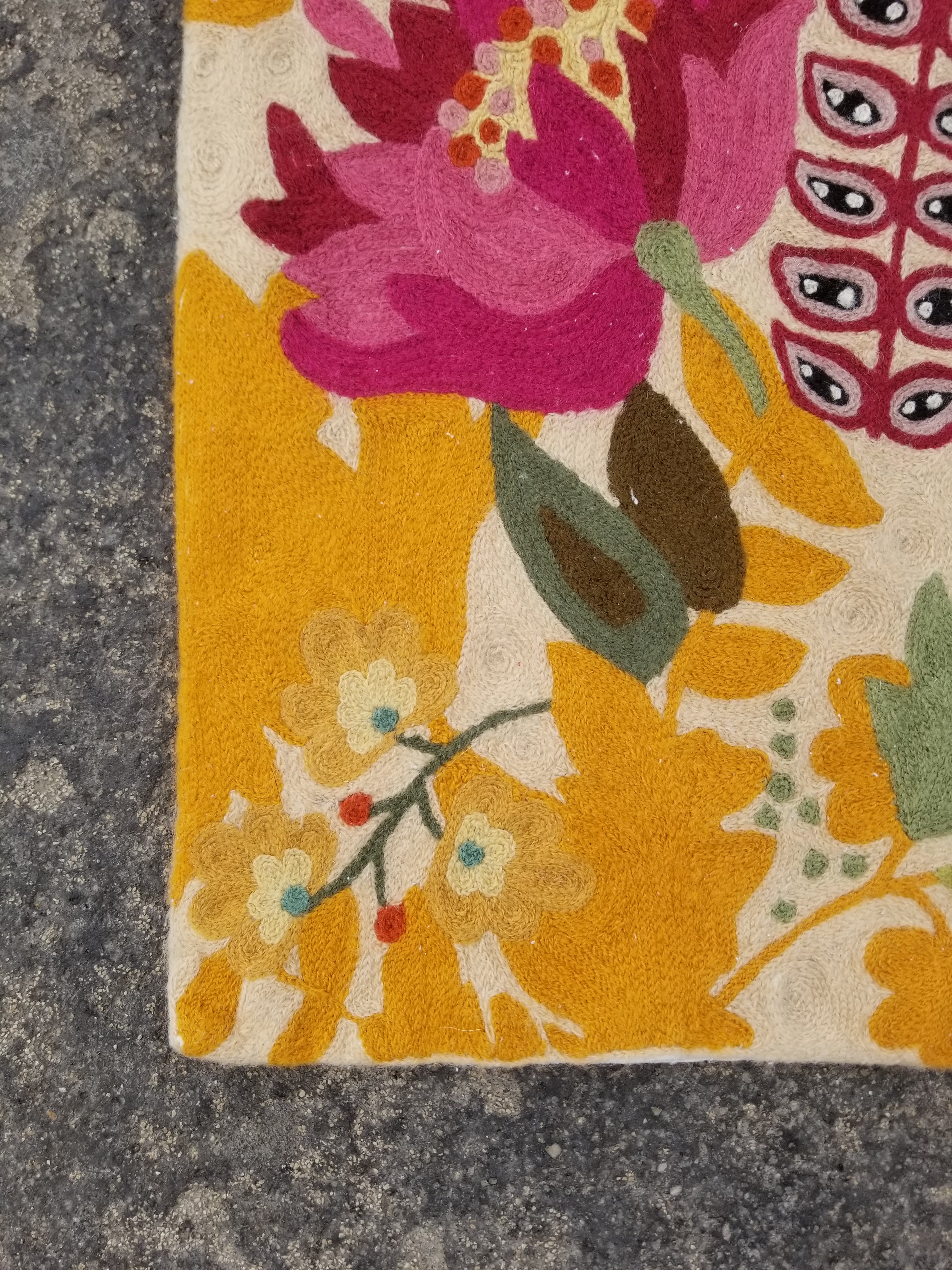 Vintage Handmade Kashmiri Floral Chain-Stitch Decor Wool Rug 34x23in