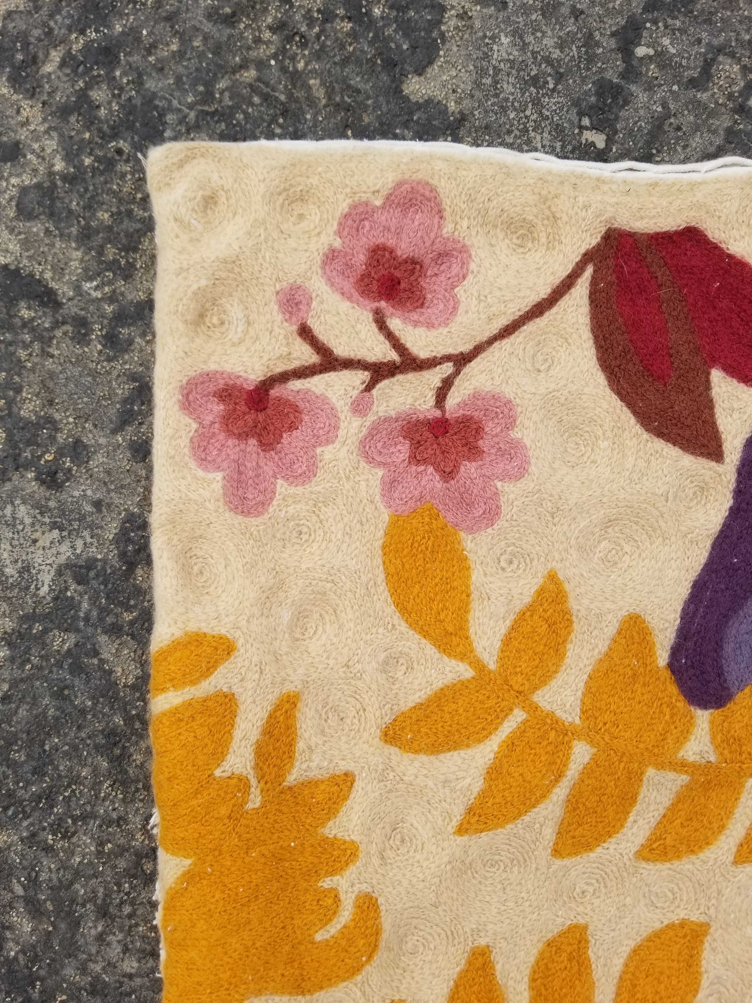 Vintage Handmade Kashmiri Floral Chain-Stitch Decor Wool Rug 34x23in