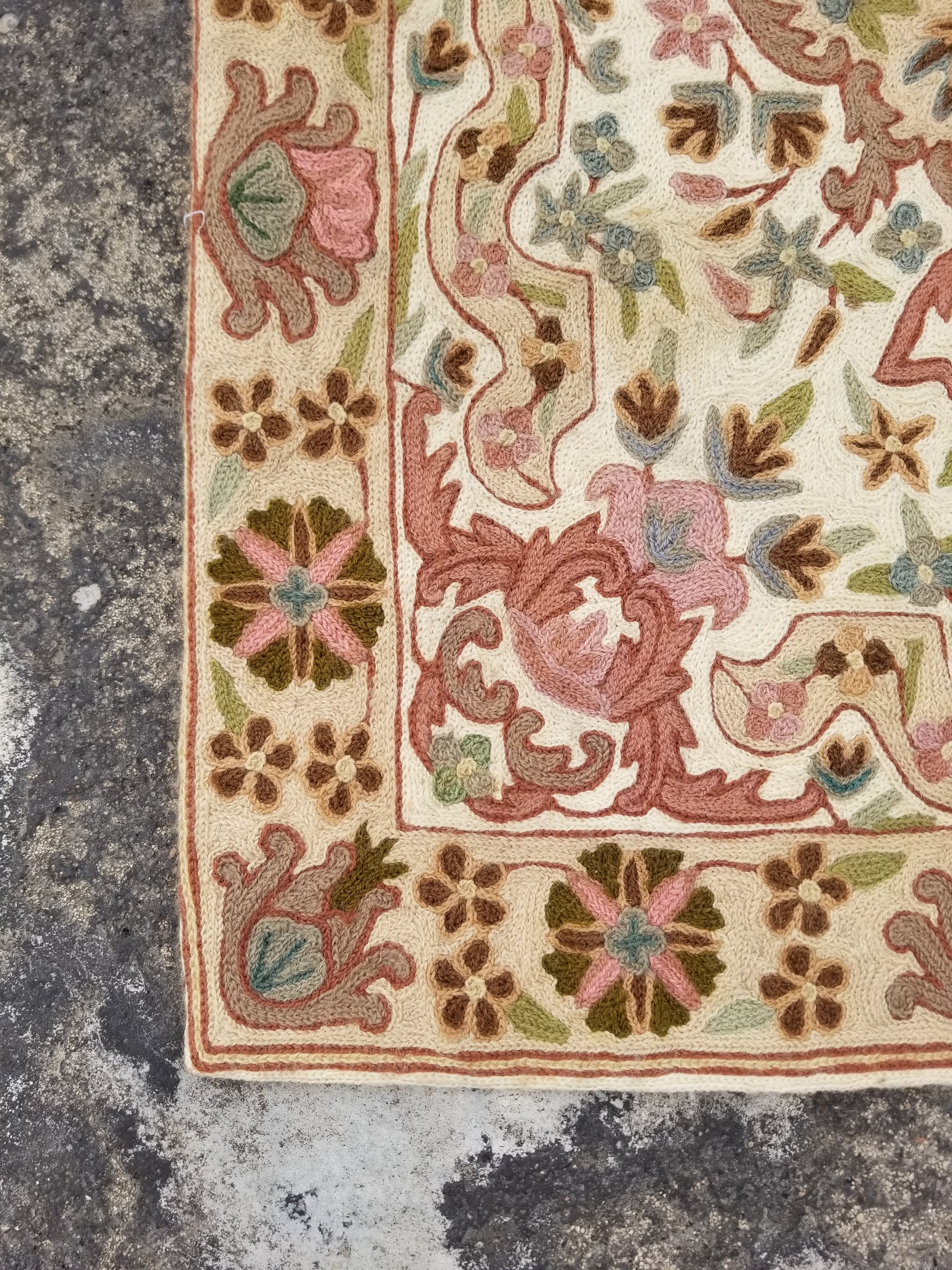 Vintage Handmade Kashmiri Floral Chain-Stitch Decor Wool Rug 36x23in