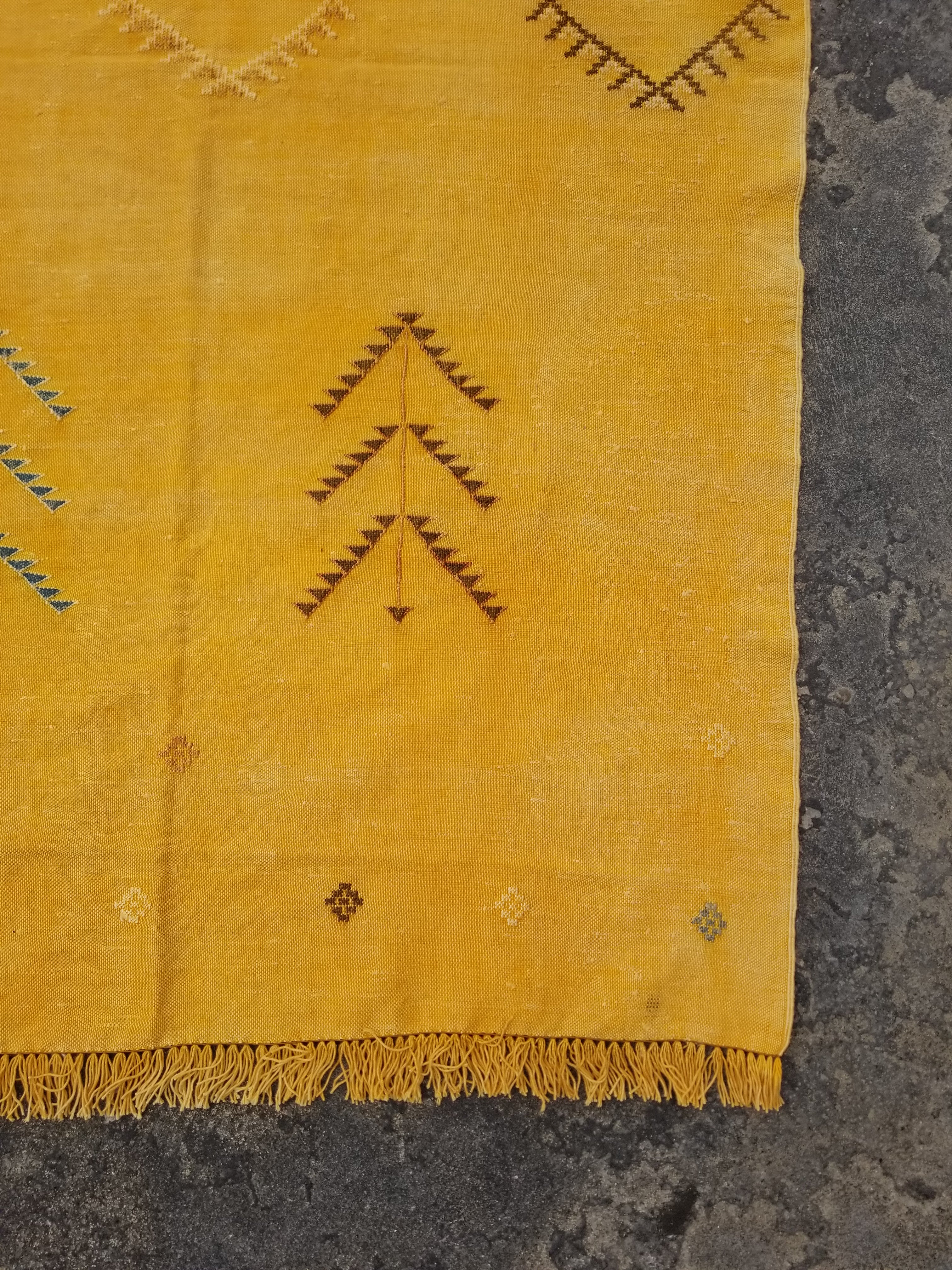 Vintage Traditional Handmade Moroccan Wool Multicolor Kilim 147x88cm