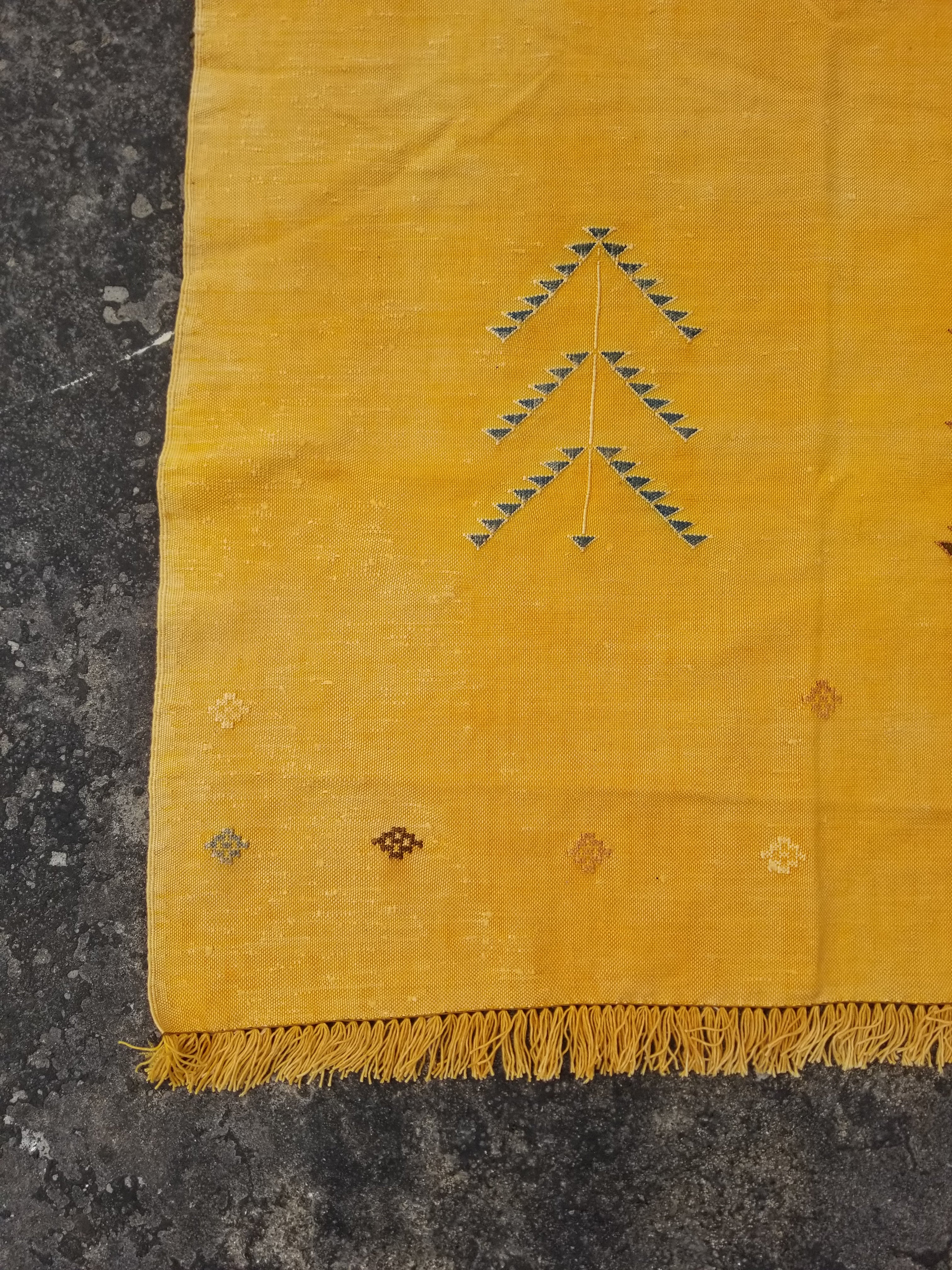Vintage Traditional Handmade Moroccan Wool Multicolor Kilim 147x88cm