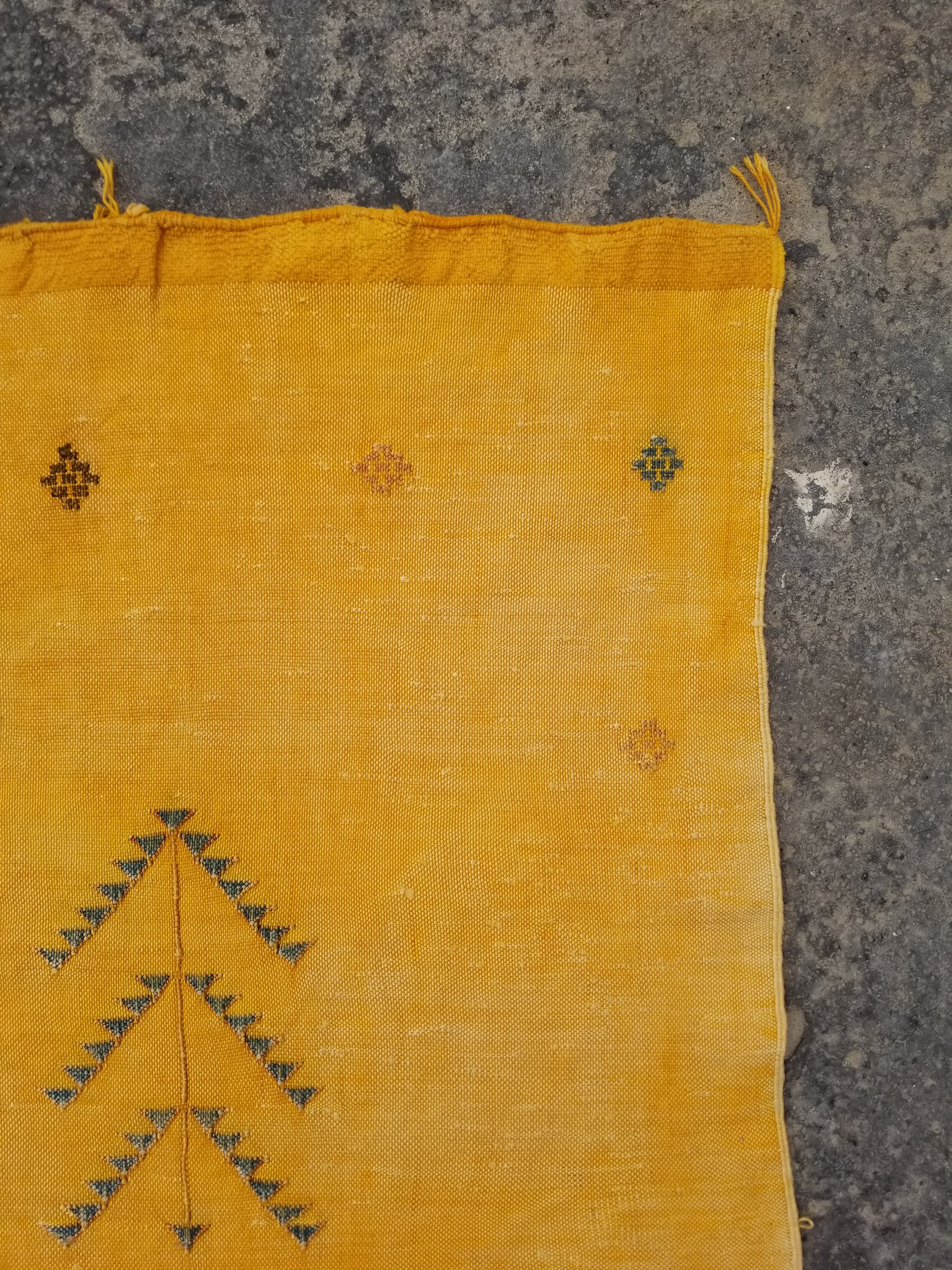 Vintage Traditional Handmade Moroccan Wool Multicolor Kilim 147x88cm