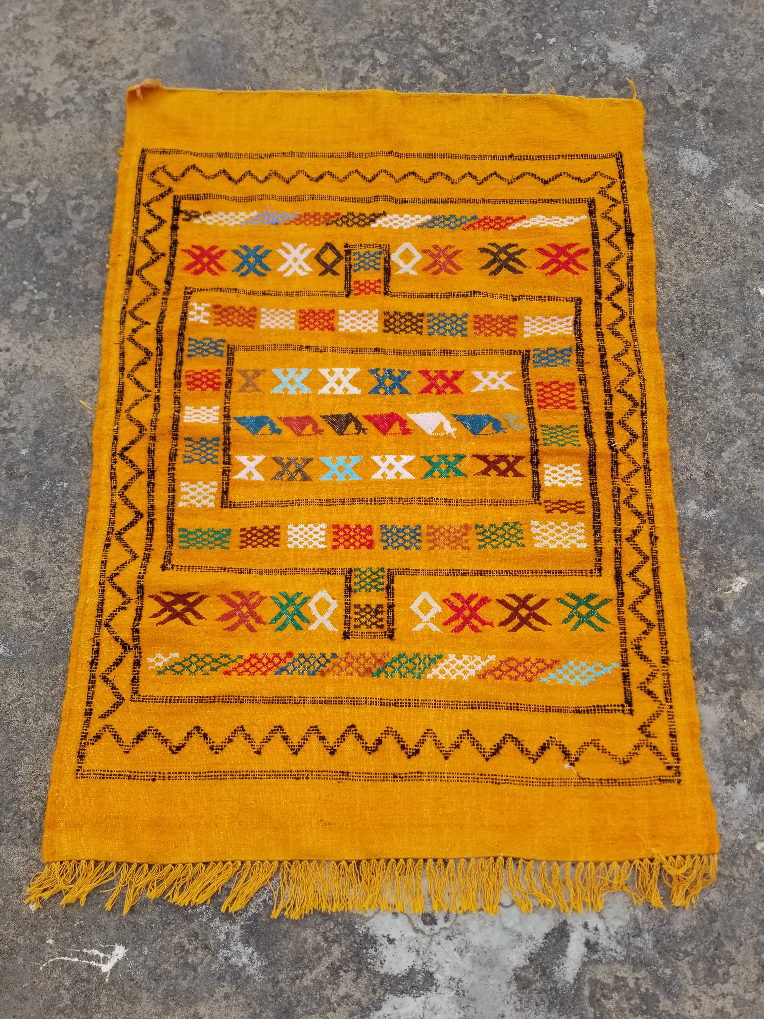 Vintage Traditional Handmade Moroccan Berber Wool Multicolor Kilim 135x97cm